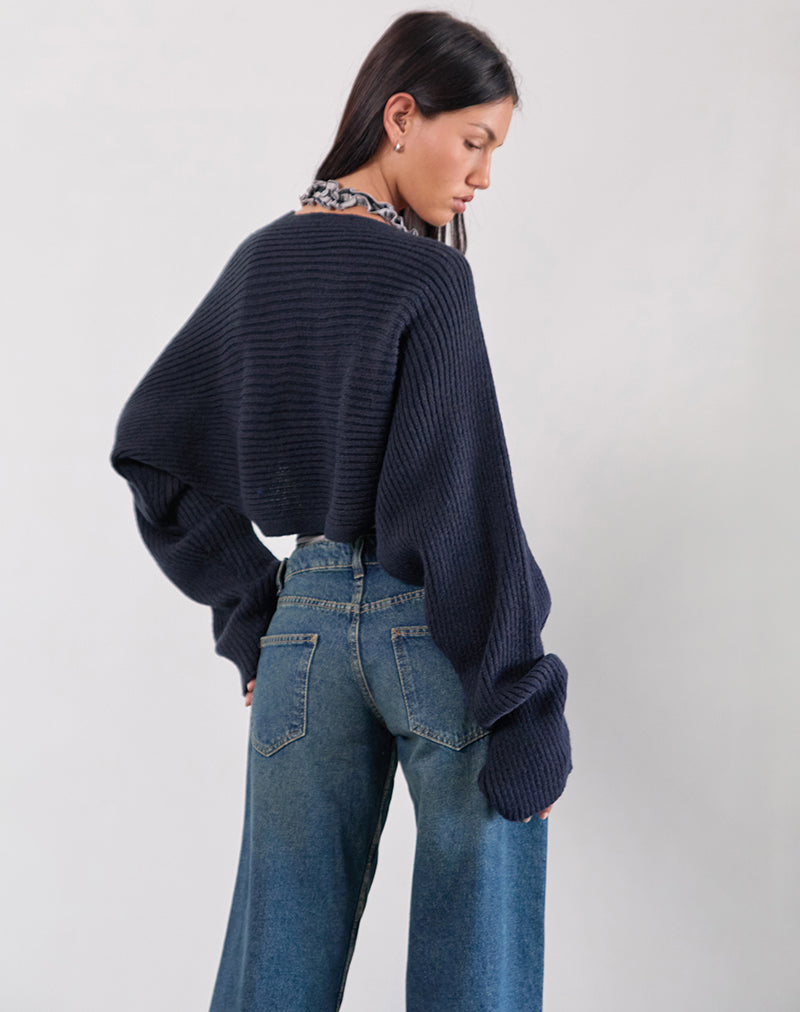 Imagen de Nuria Shrug en azul marino