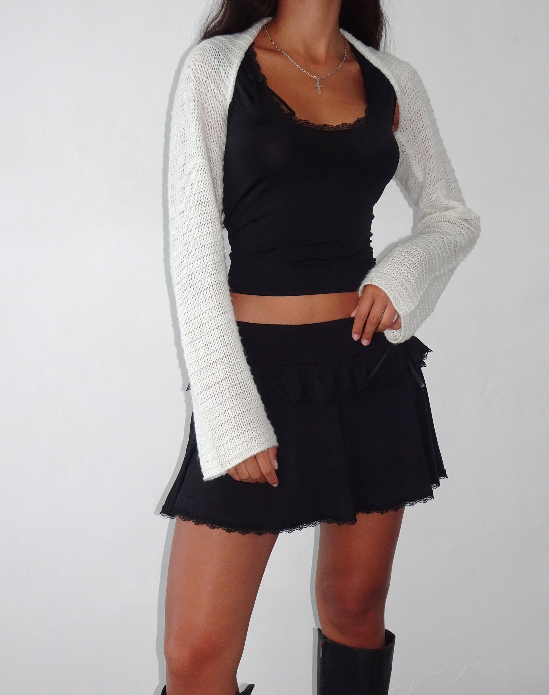 Imagen de Nobila Shrug Top en marfil