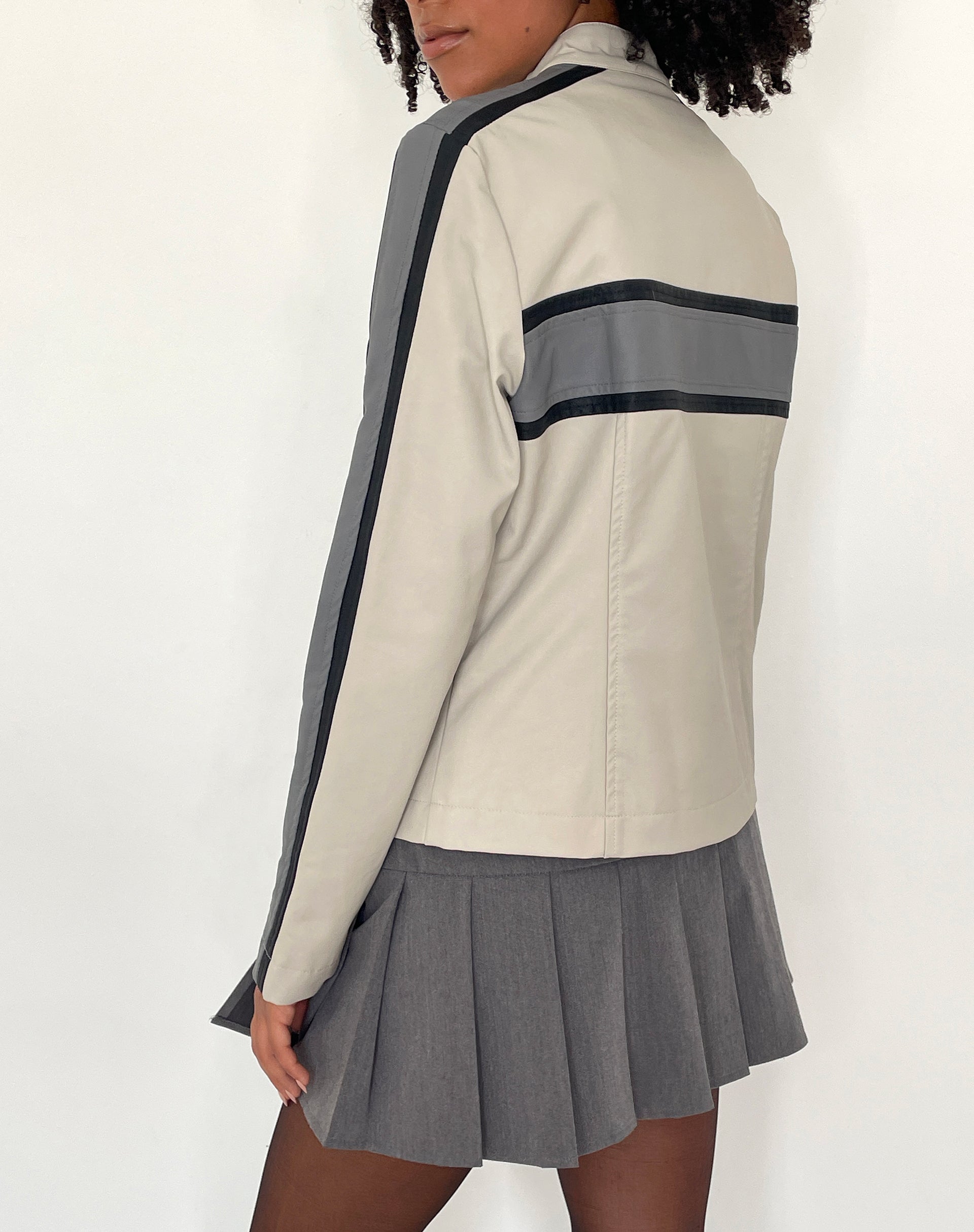 Imagen de MOTEL X JACQUIE Oliver Chaqueta con cremallera en PU gris con raya gris oscuro
