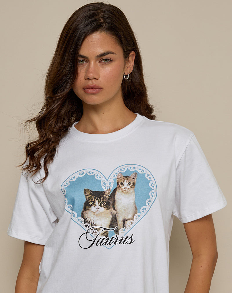 Camiseta básica oversize blanca con estampado de mascotas Taurus Motel