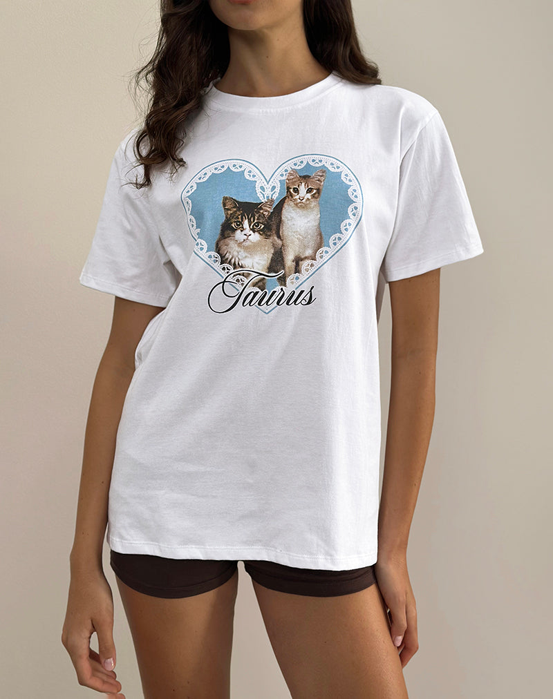 Image of Camiseta básica oversize blanca con estampado de mascotas Taurus Motel