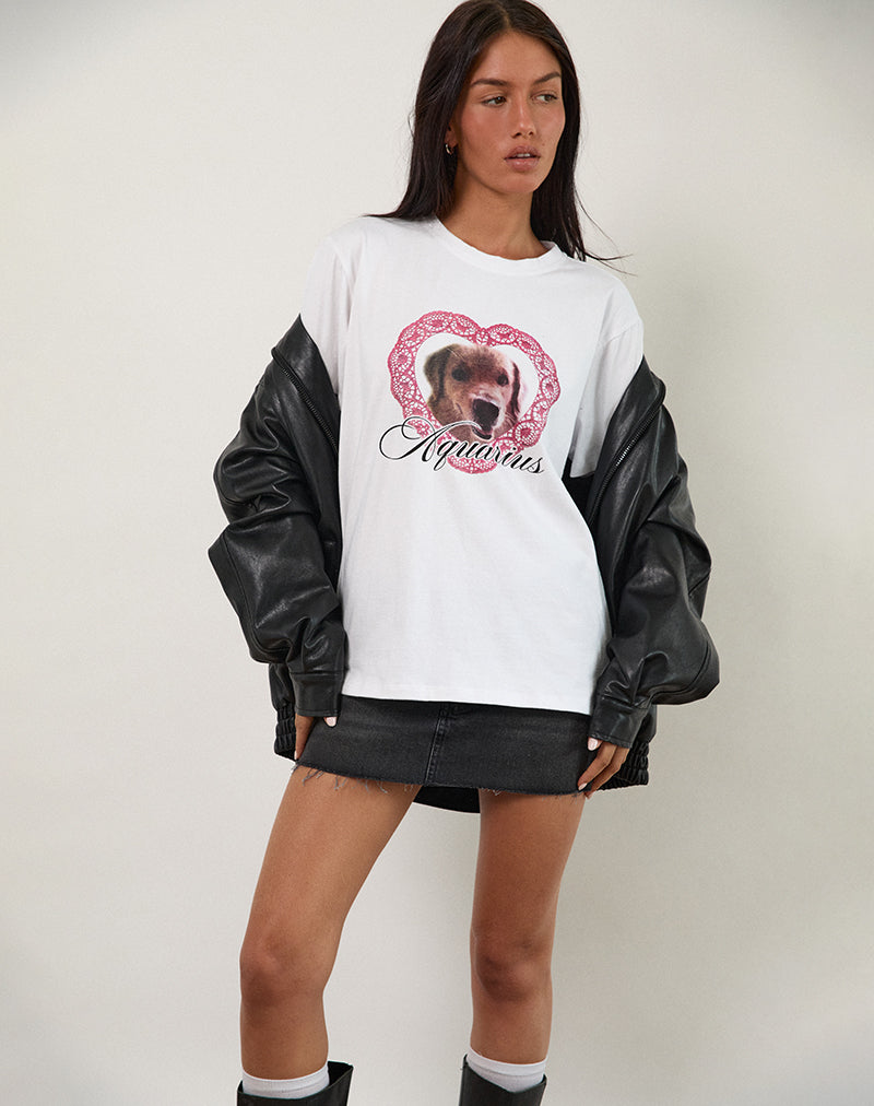 Camiseta básica oversize blanca con gráfico del perro Aquarius