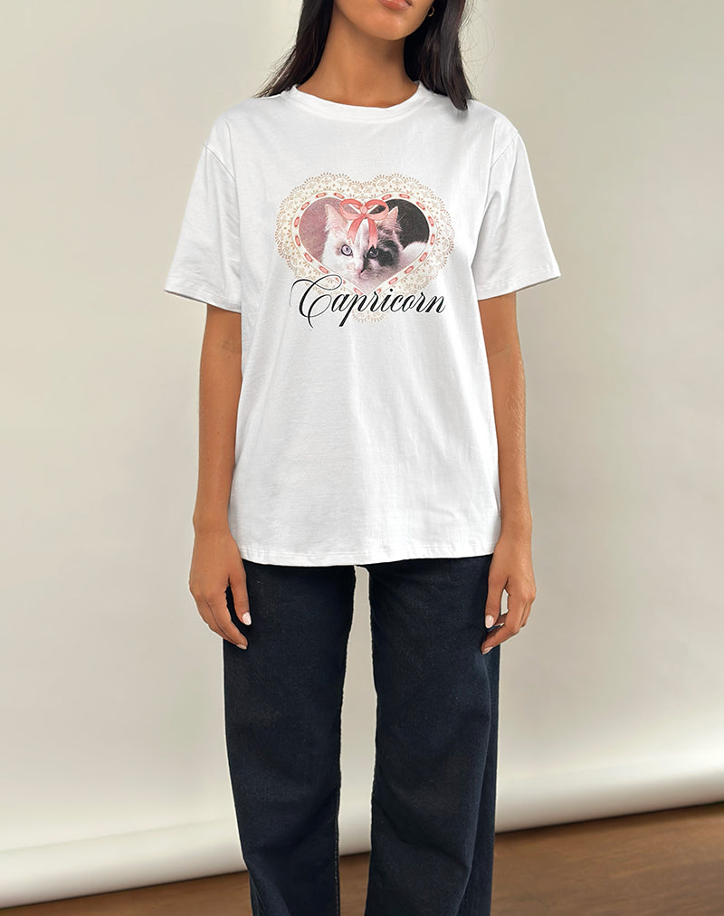 Imagen de Oversize Basic Tee in White with Capricorn Motel Pet Print
