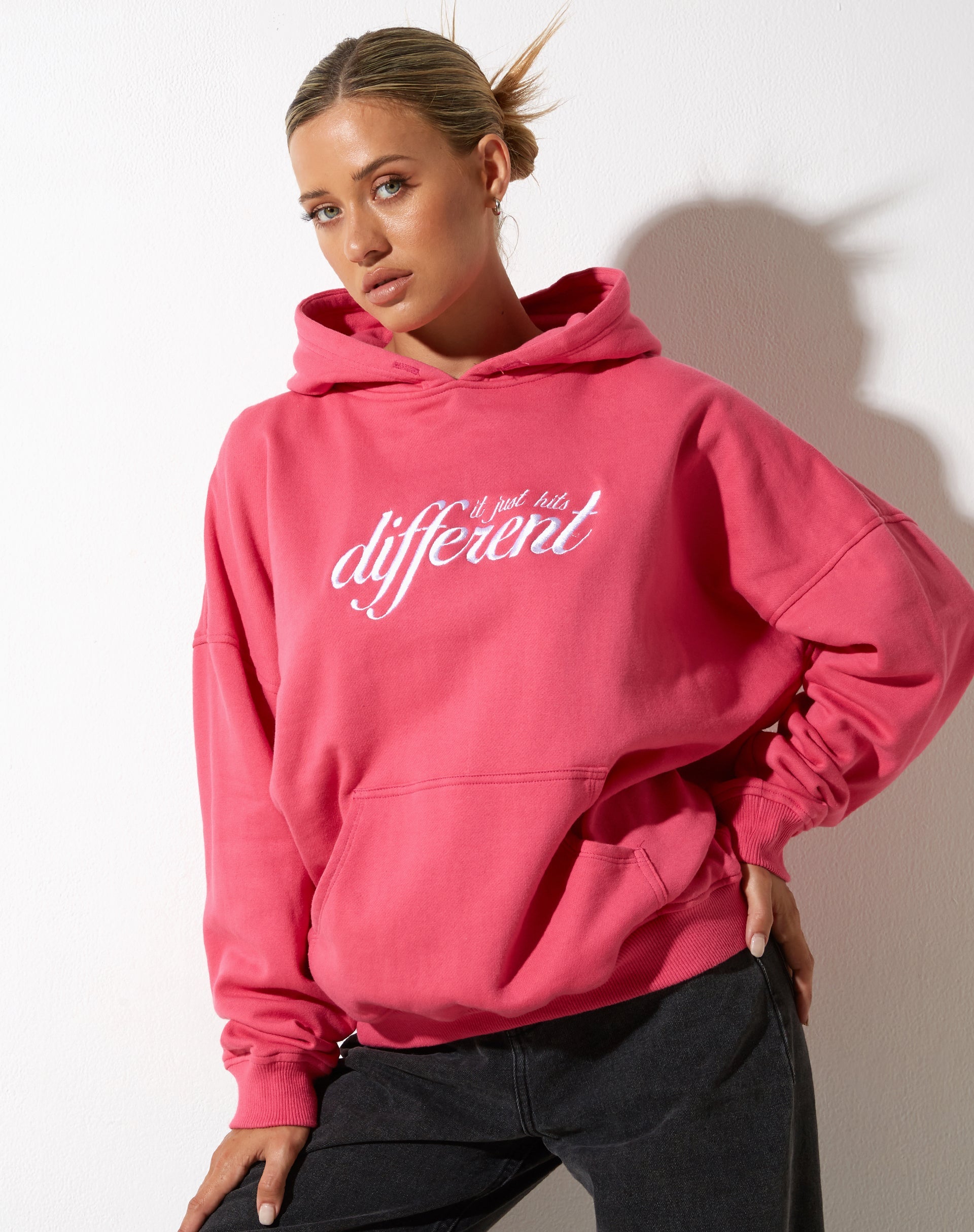 imagen de Oversize Hoodie in Fandango Pink with "Different' Embro