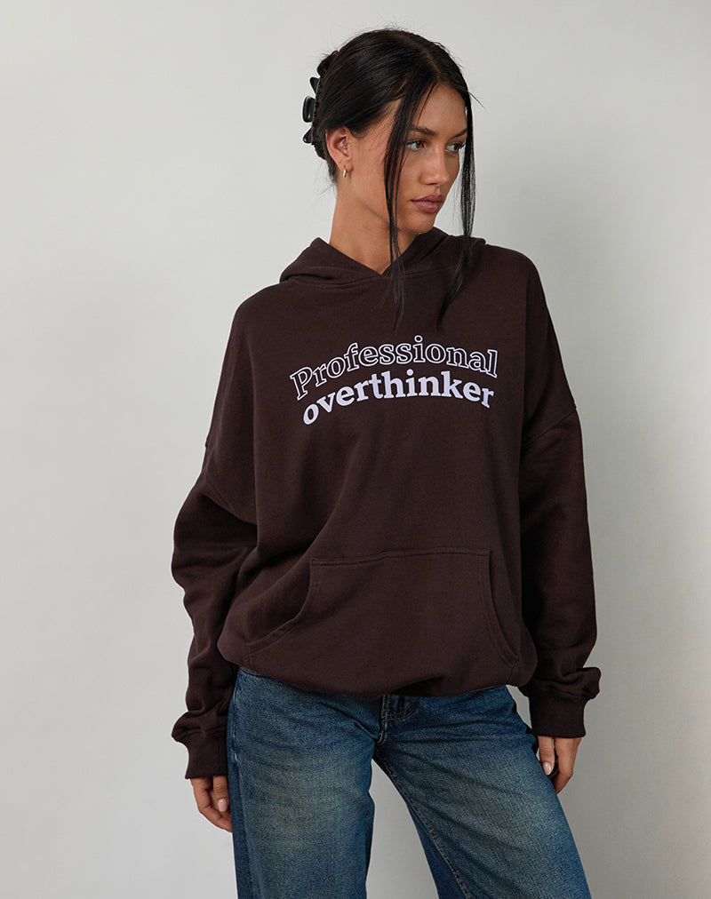 Image of Sudadera con capucha de gran tamaño en chocolate amargo con estampado Overthinker