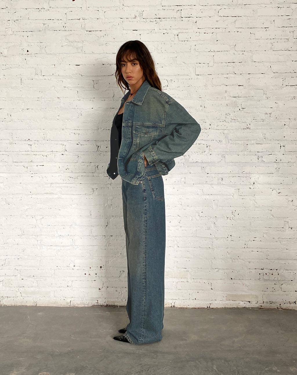 Chaqueta vaquera oversize en marrón azul ácido