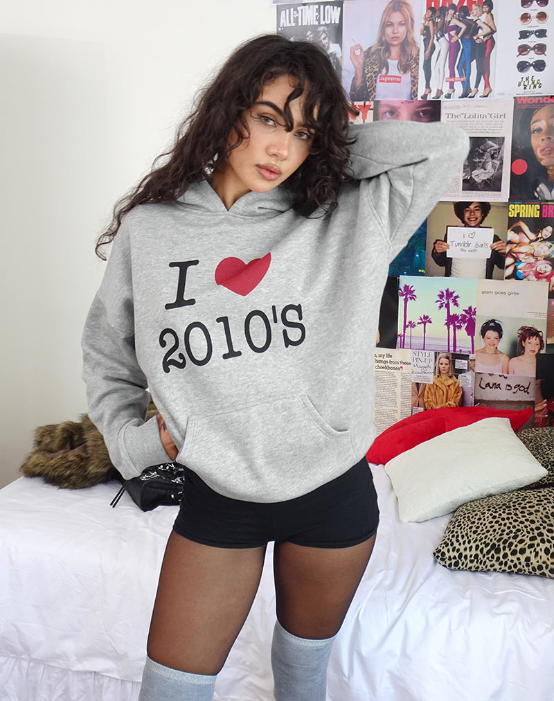 Sudadera oversize con capucha en marga gris y estampado I Love 2010's
