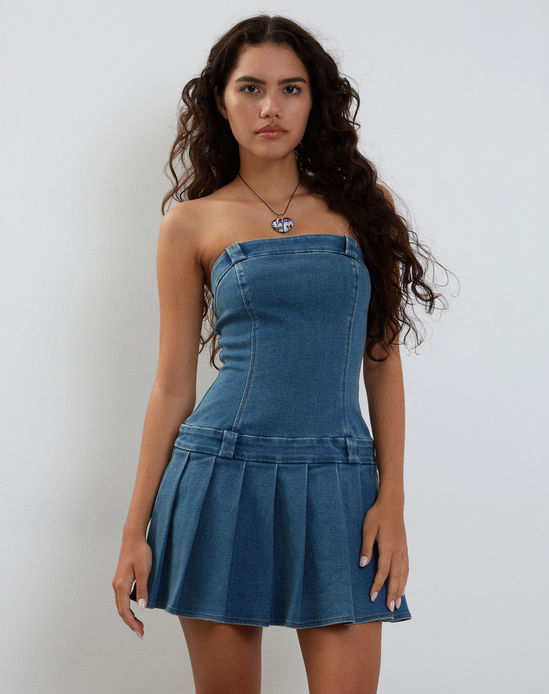 Imagen de Pajaya Minivestido vaquero bandeau en azul lavado