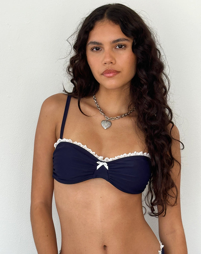 Top de bikini Pali en azul noche con ribetes broderie