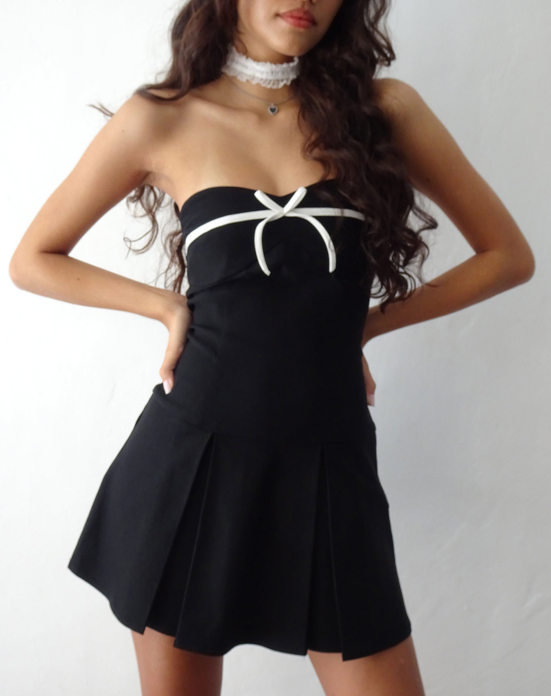 imagen de Panolia Mini Vestido con Lazo en Sastrería Negro