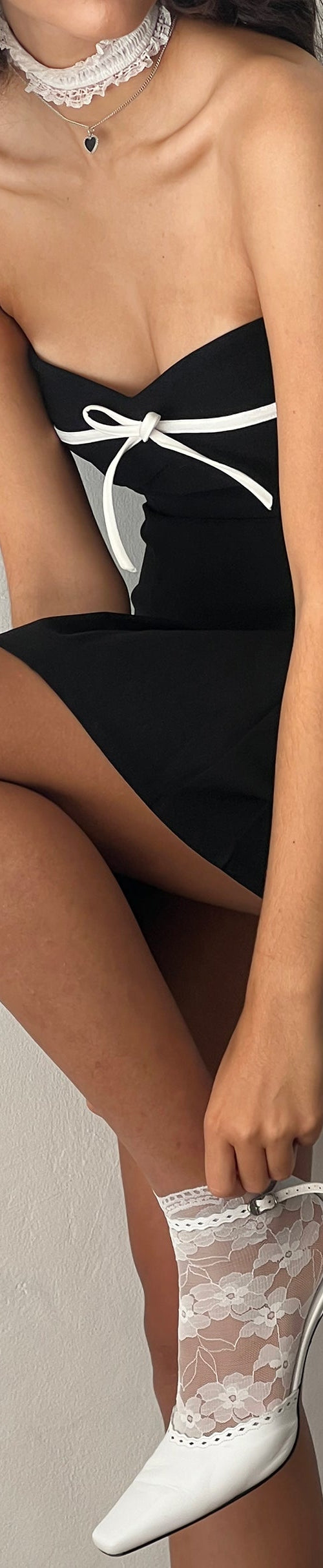 imagen de Panolia Mini Vestido con Lazo en Sastrería Negro