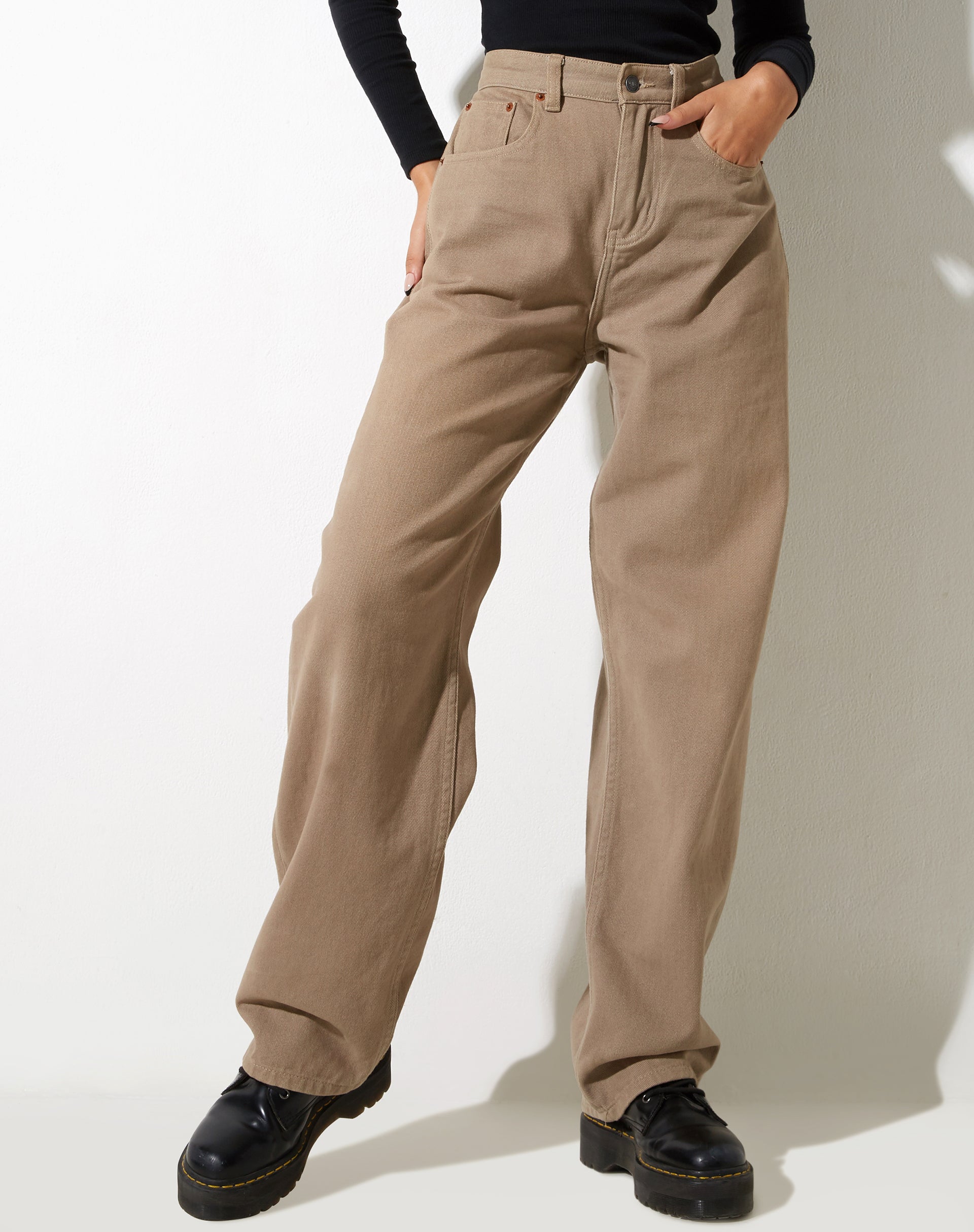 Imagen de Parallel Jeans en Burnt Olive