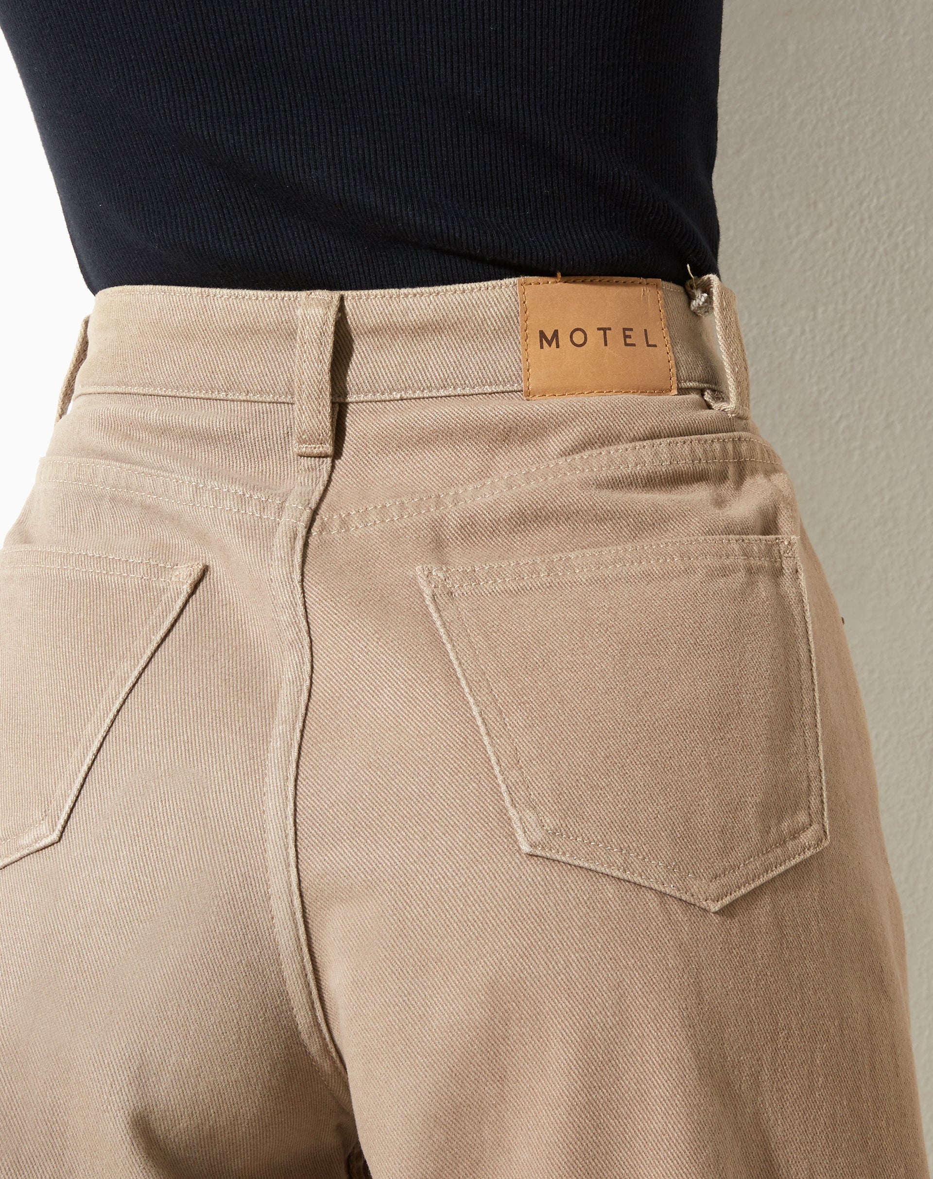 Imagen de Parallel Jeans en Burnt Olive