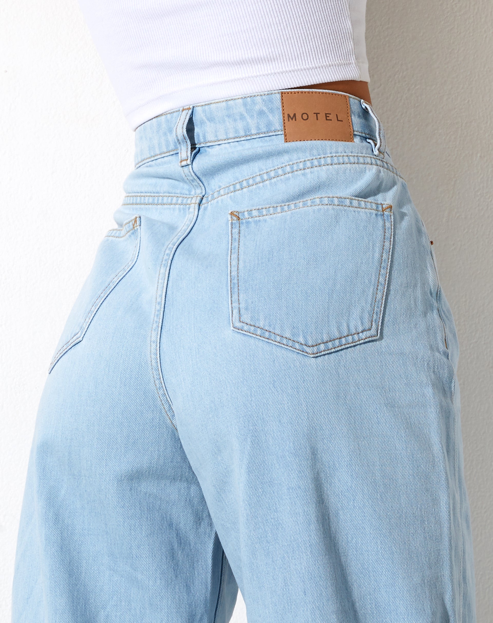 Imagen de Parallel Jeans en Super Light Wash