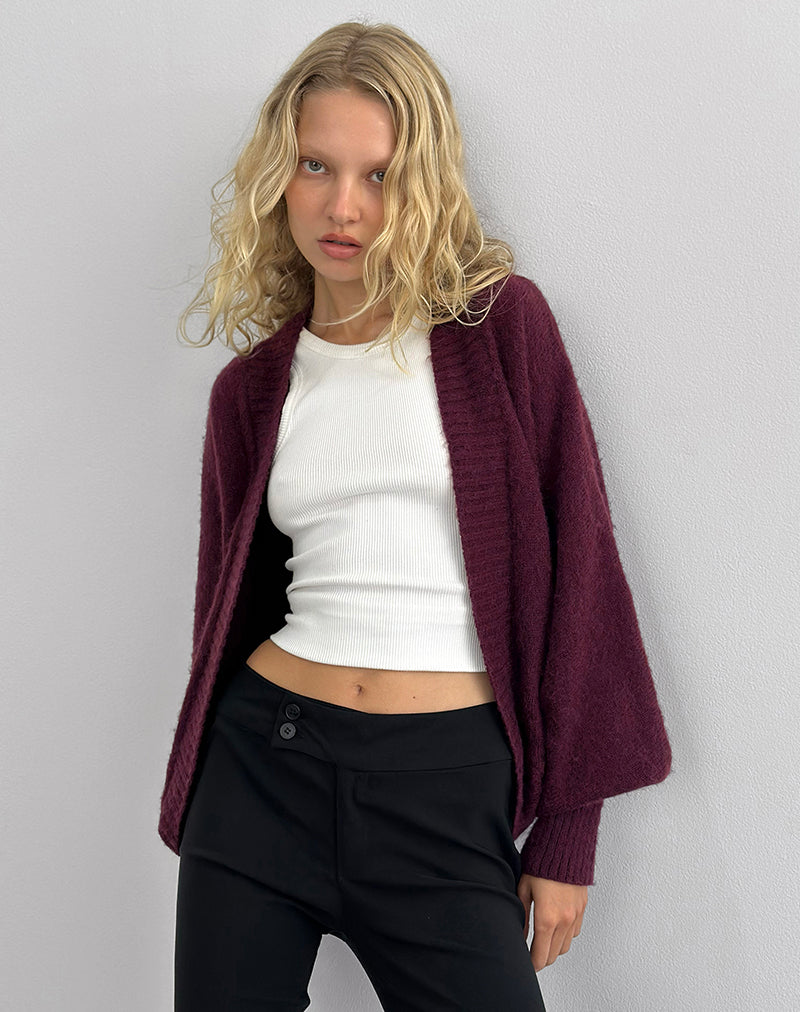Imagen de Pasha Shrug Cardigan en cereza oscuro