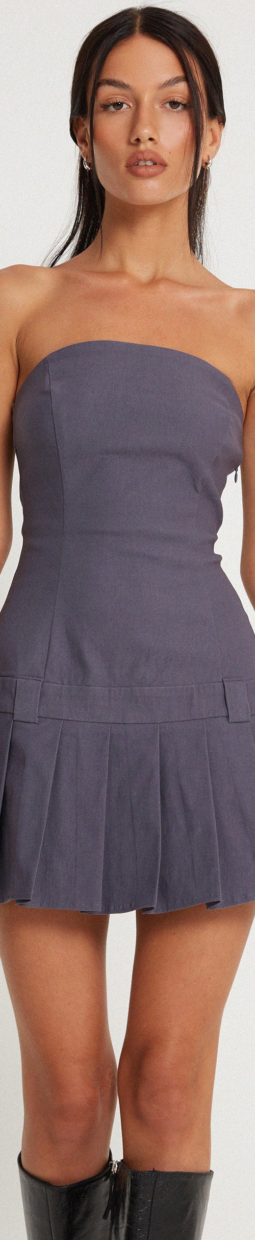 imagen de Payoda Bandeau Mini Dress in Dark Grey