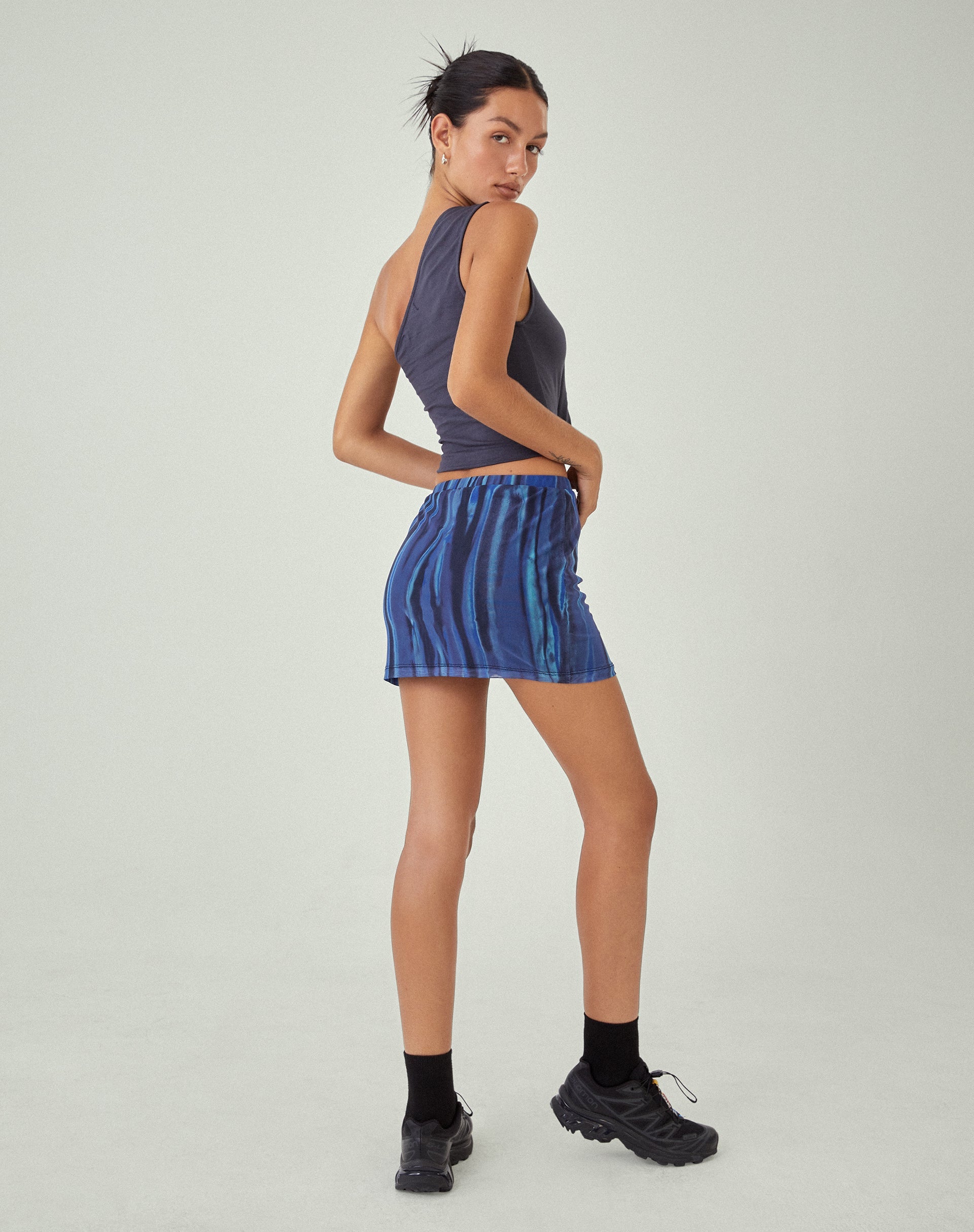 imagen de la minifalda MOTEL X JACQUIE Pelma en color Bleed Blue