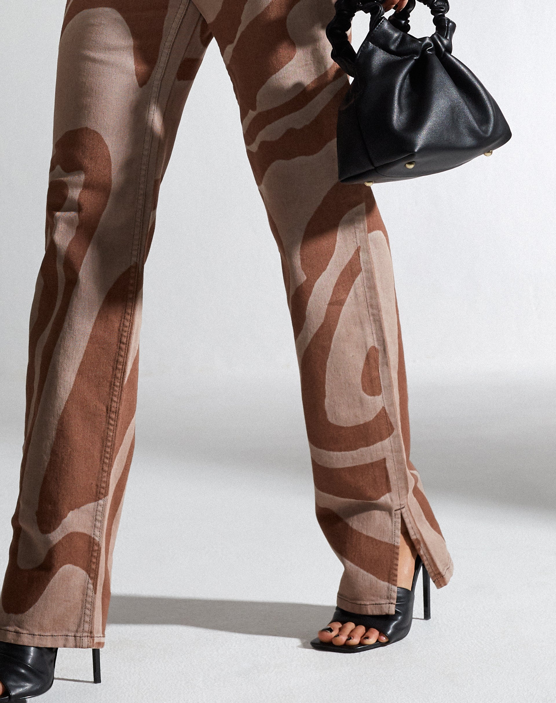 Imagen de MOTEL X IRIS Straight Leg Jeans en Laser Swirl Marrón