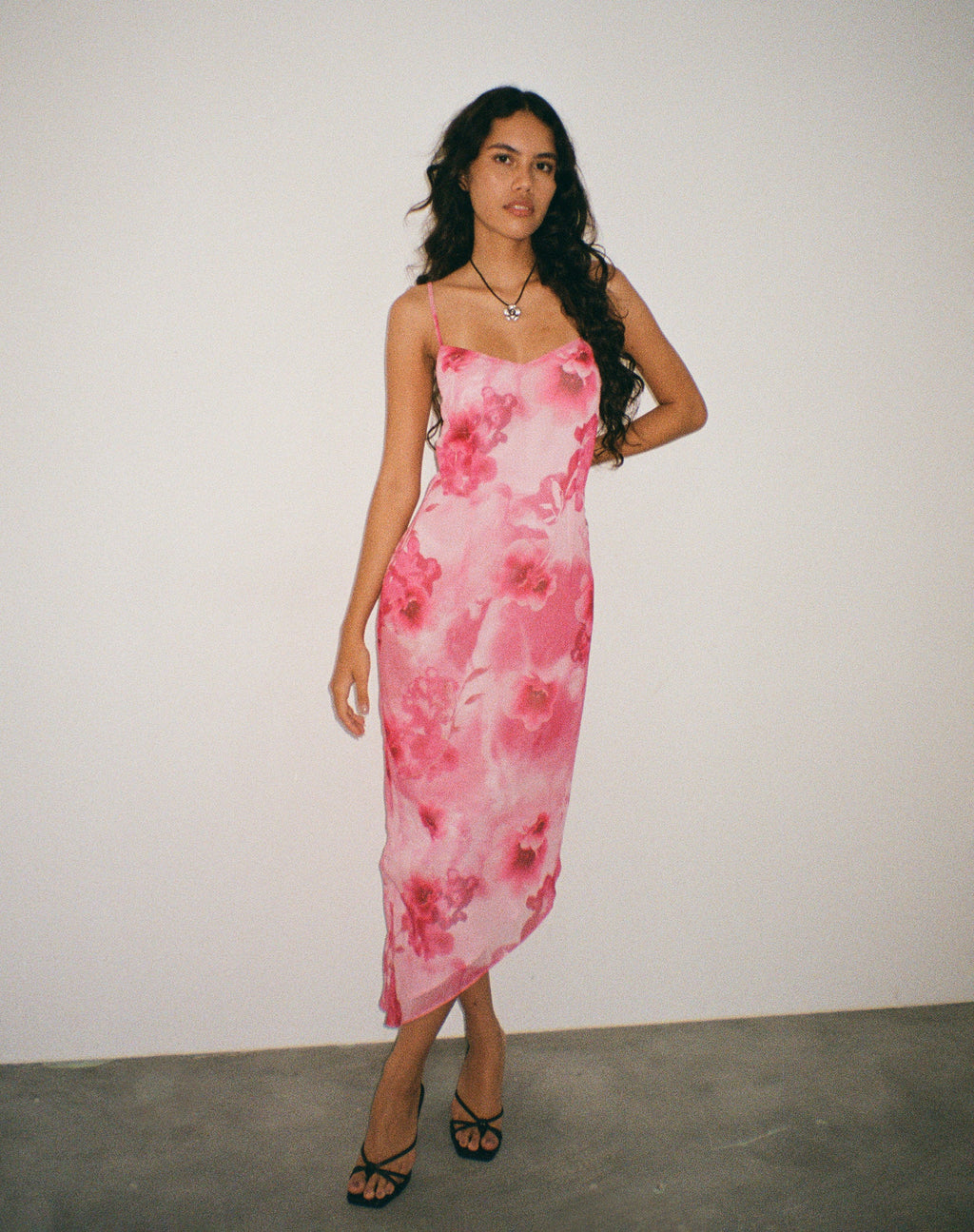 Vestido Preston Midi Rosa Floral Acuarela