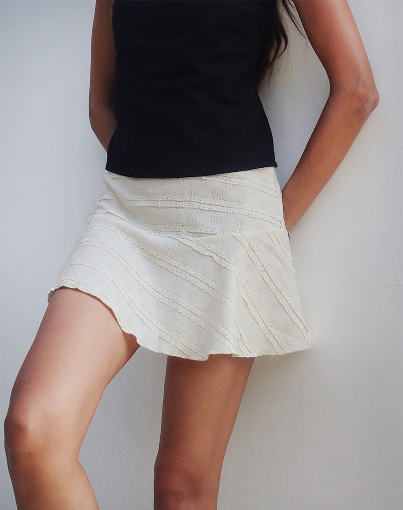 Imagen de la minifalda Ragna en Crinkle Ivory