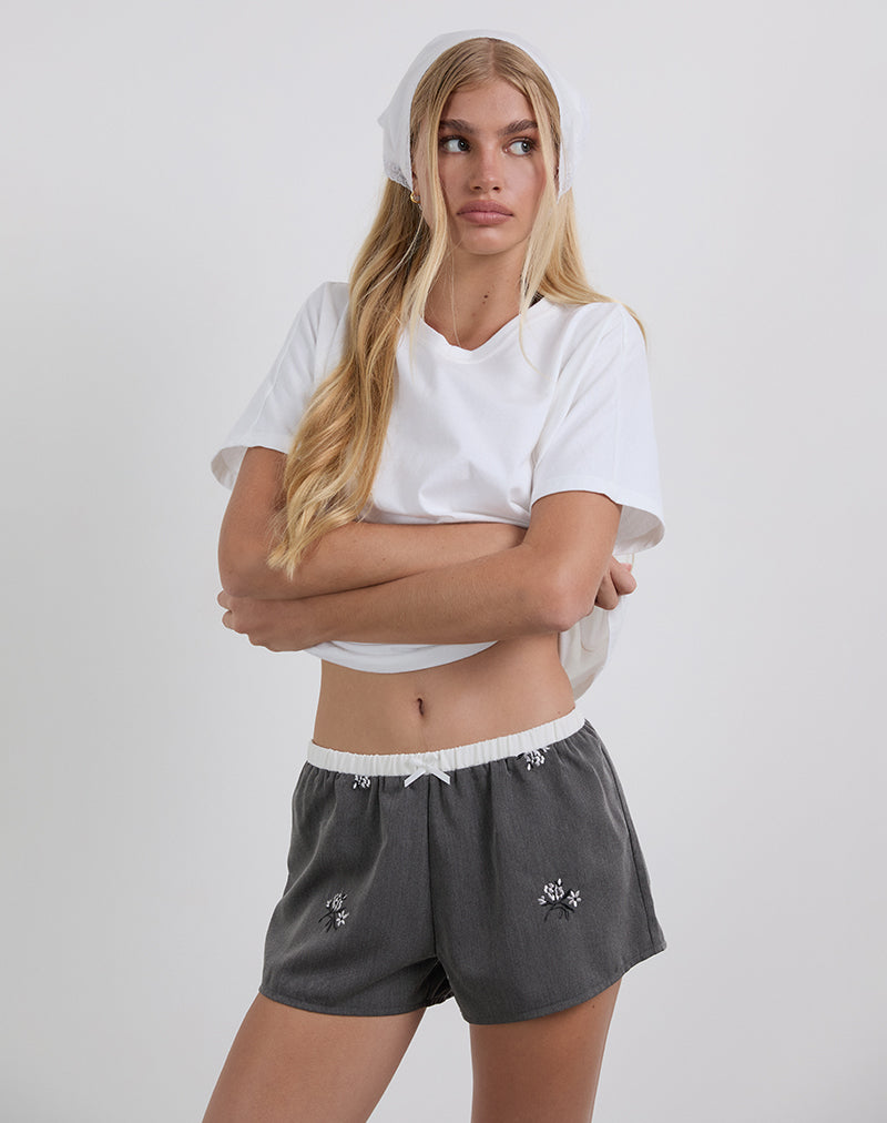 Imagen de Rata Shorts in Floral Embroidered Charcoal