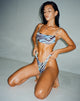 imagen de la braguita de bikini Farida en warped zebra blue