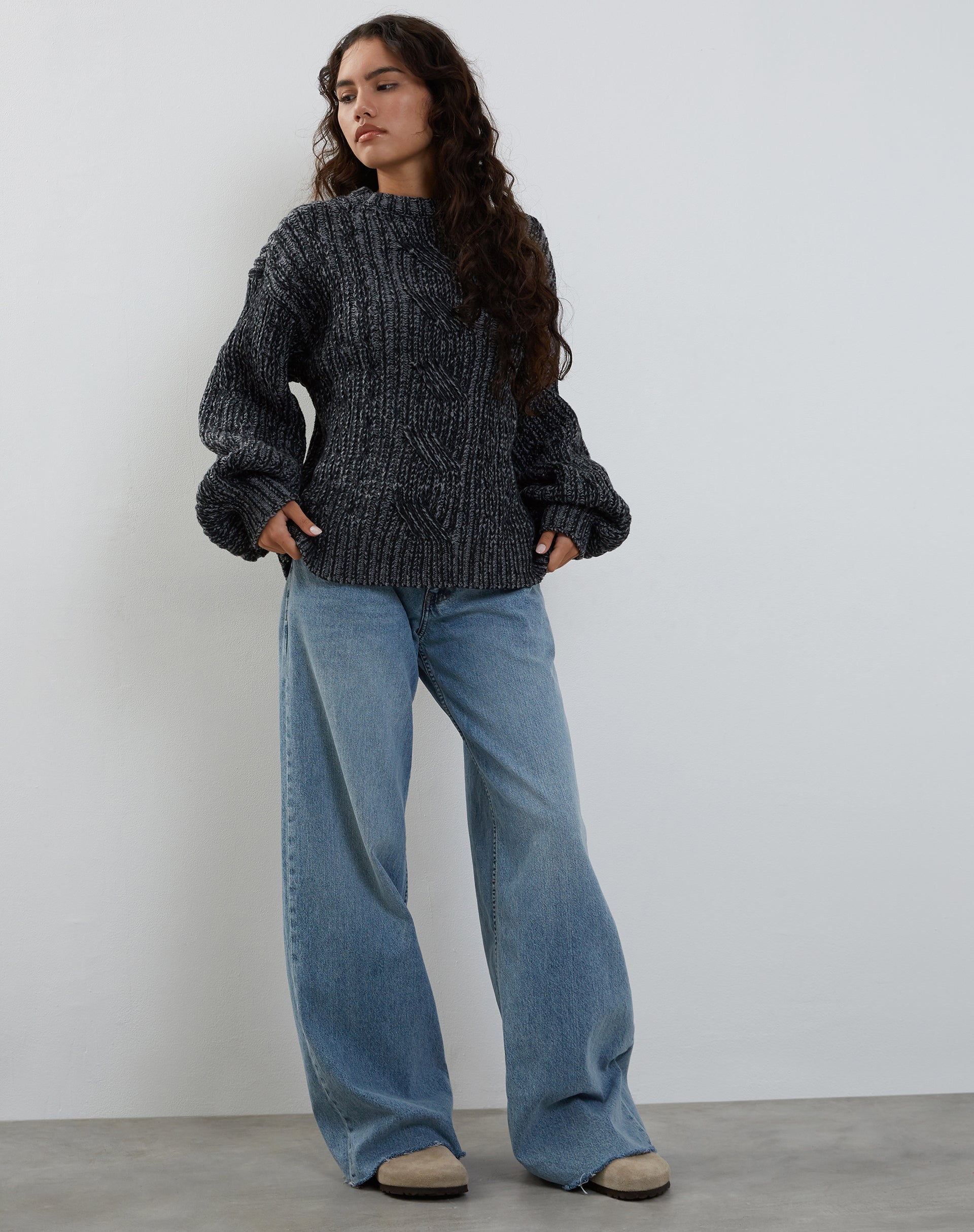 imagen de Amieta Knitted Jumper in Shadow Grey