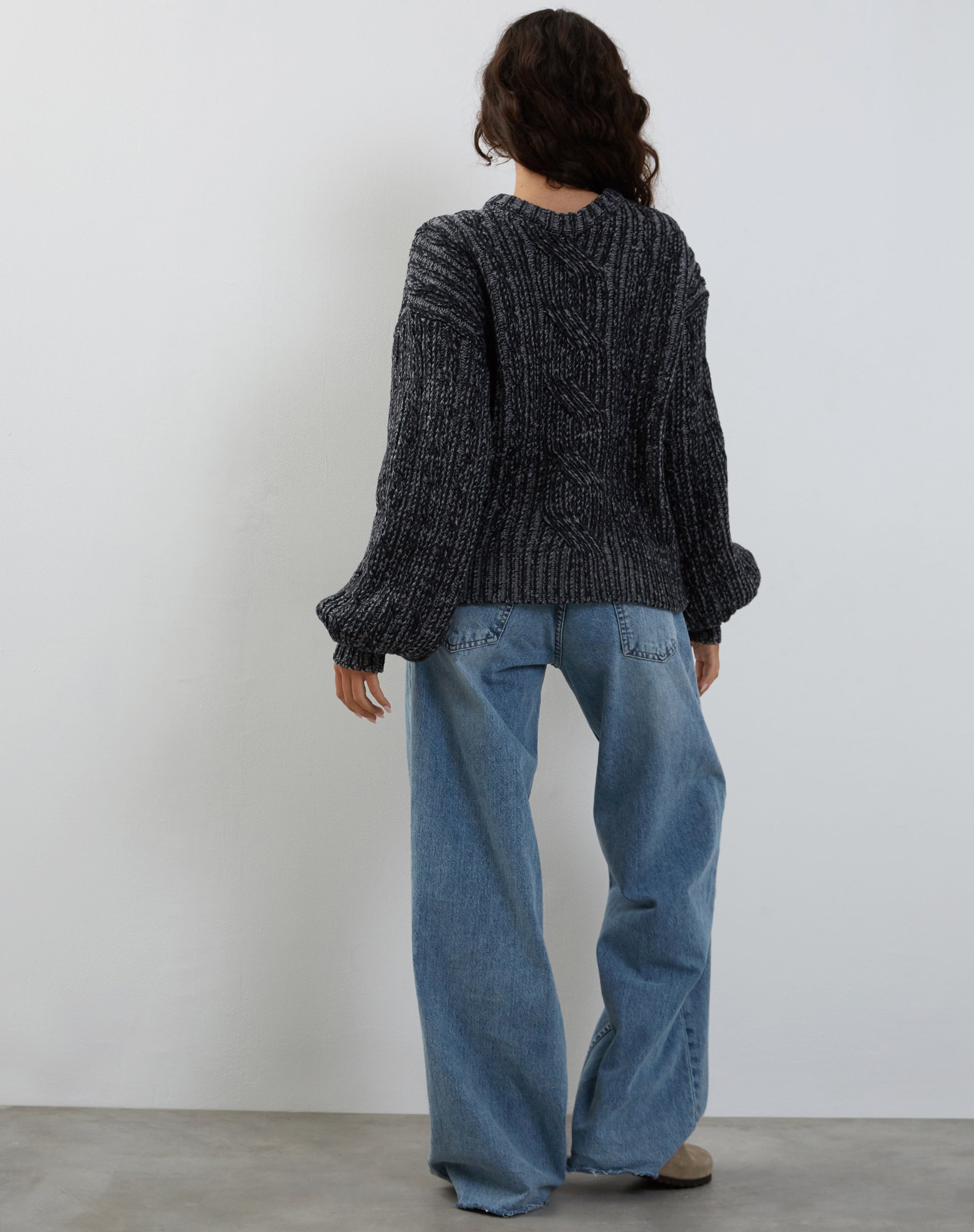 imagen de Amieta Knitted Jumper in Shadow Grey