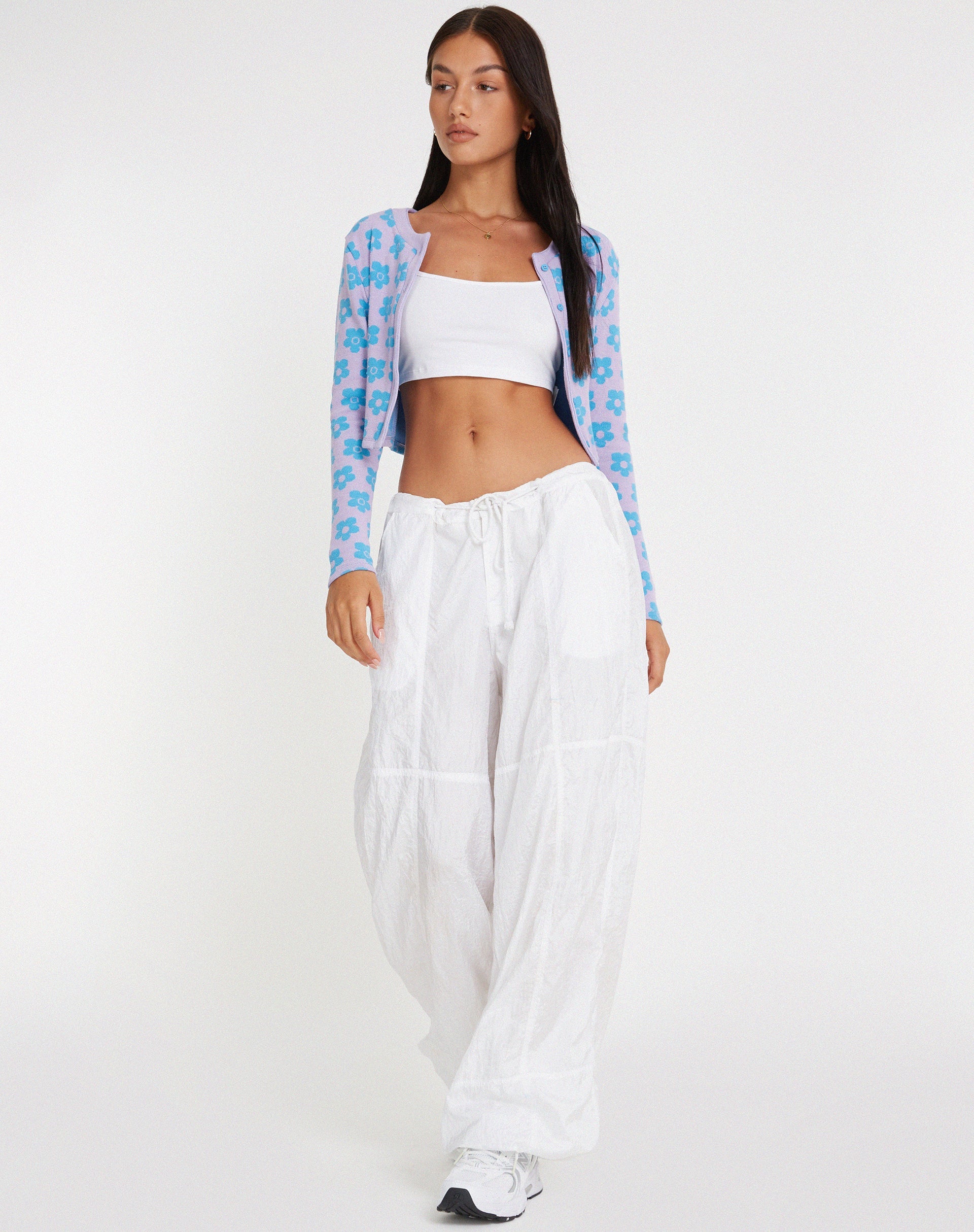 imagen de Attina Cardi en Cute Floral Daisy Lila y Azul