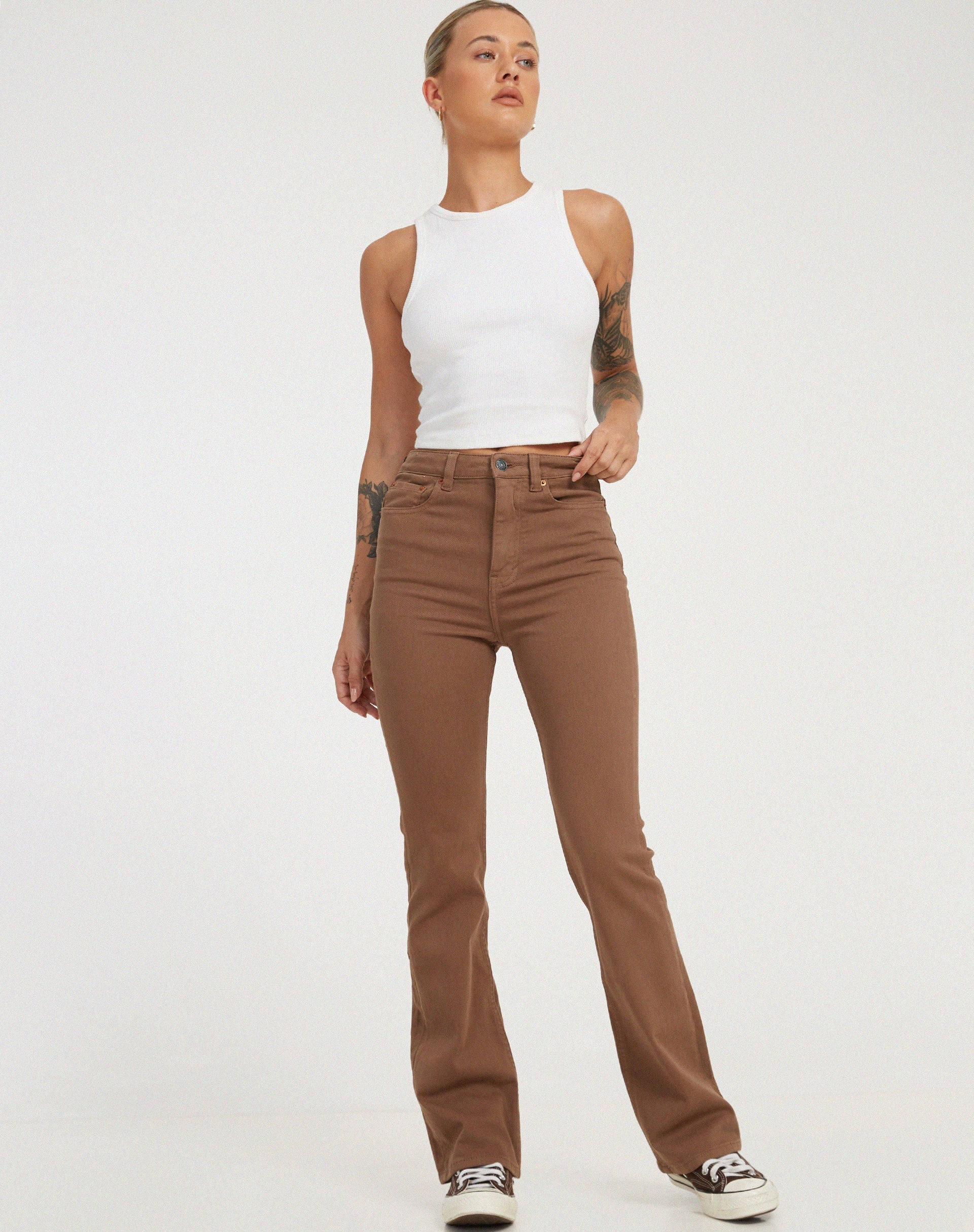 Imagen de Bootleg Jeans en marrón intenso
