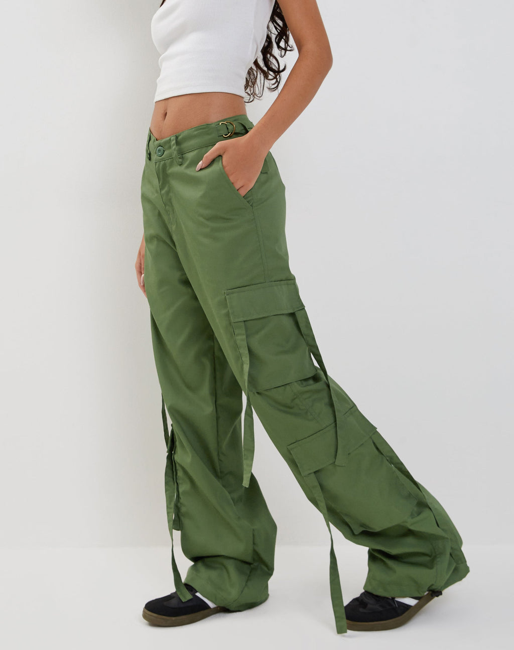 Pantalón cargo Edgar de pierna ancha en verde militar