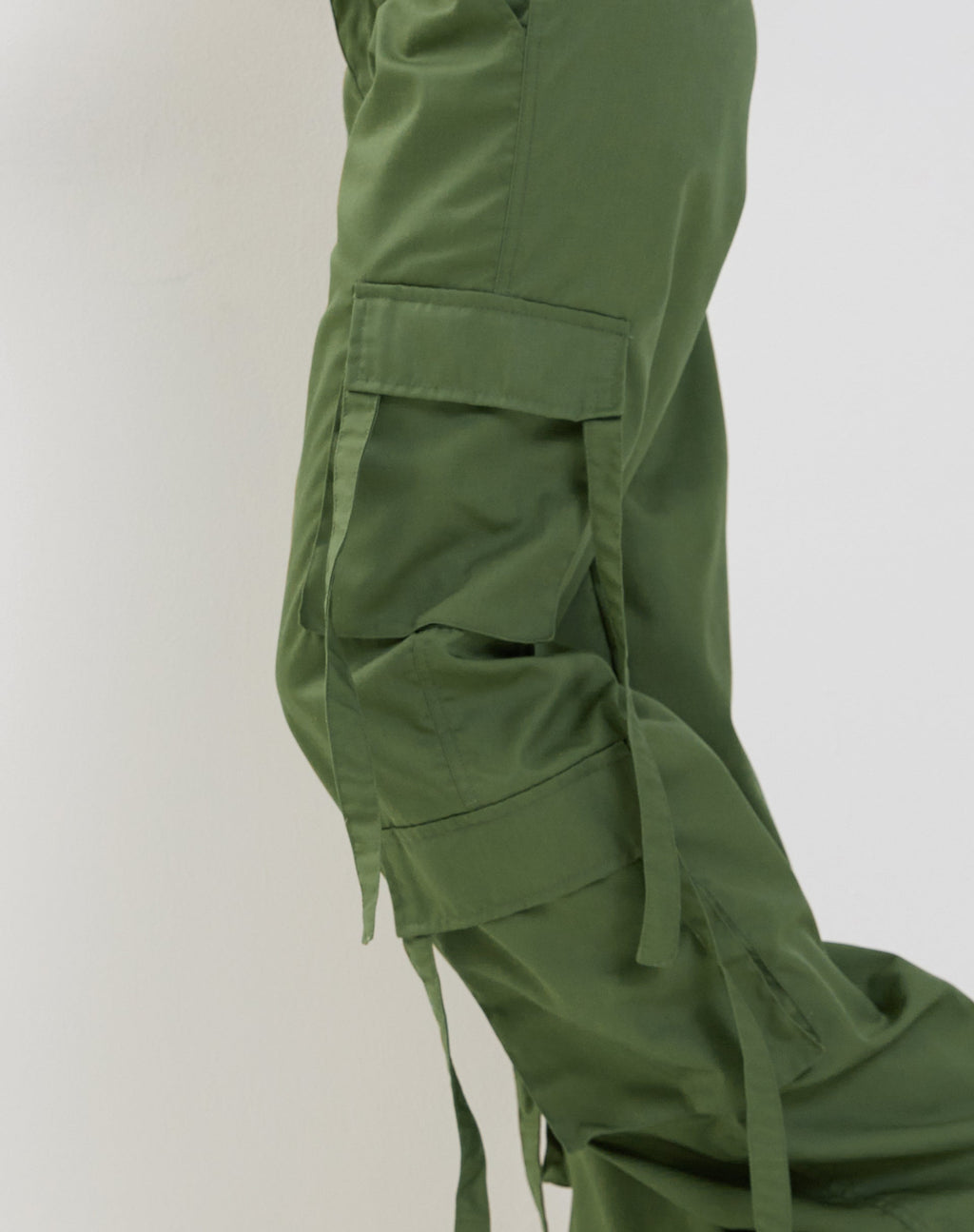 Pantalón cargo Edgar de pierna ancha en verde militar