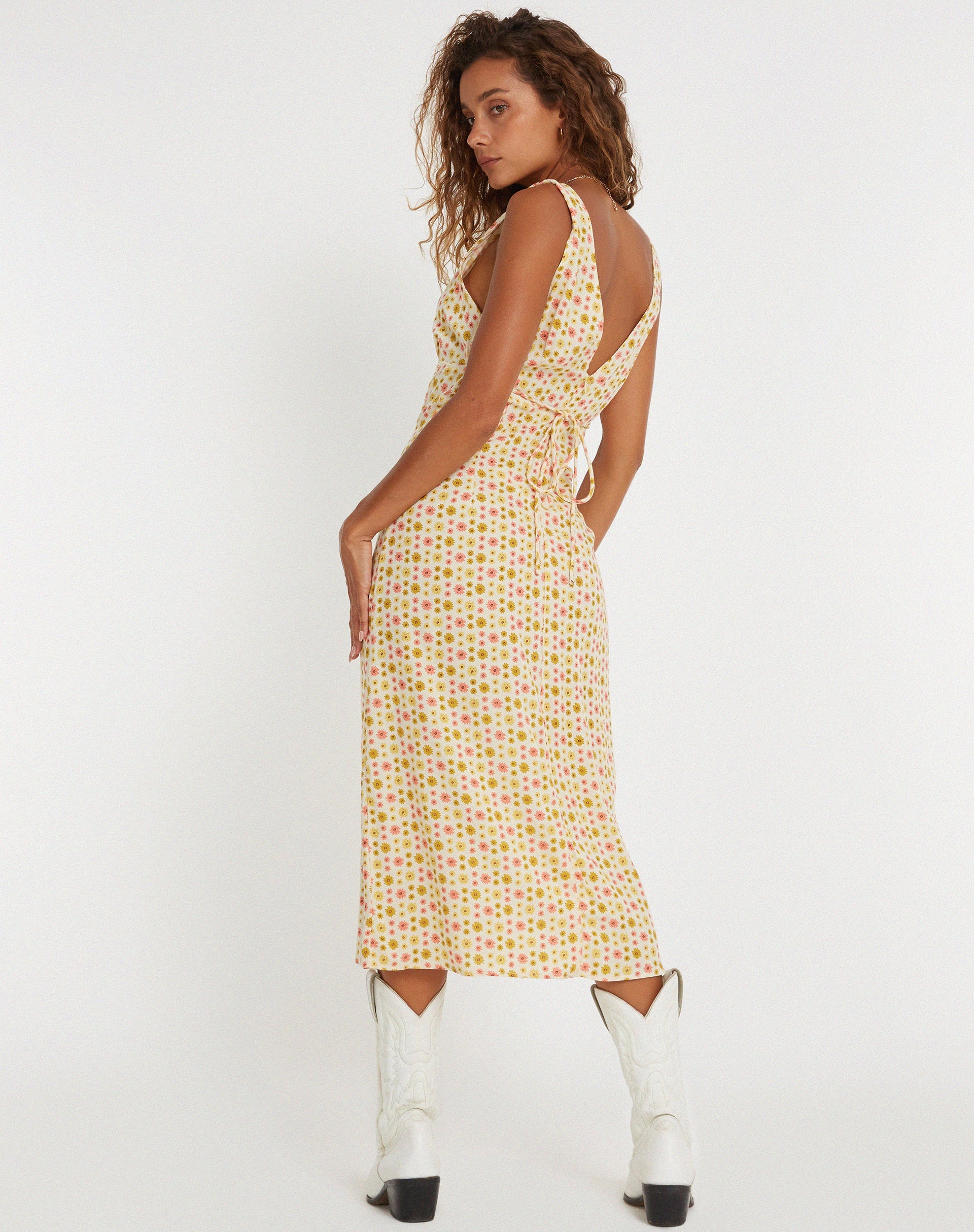 imagen de Lisheva Midi Dress in Daisy Chain Cream