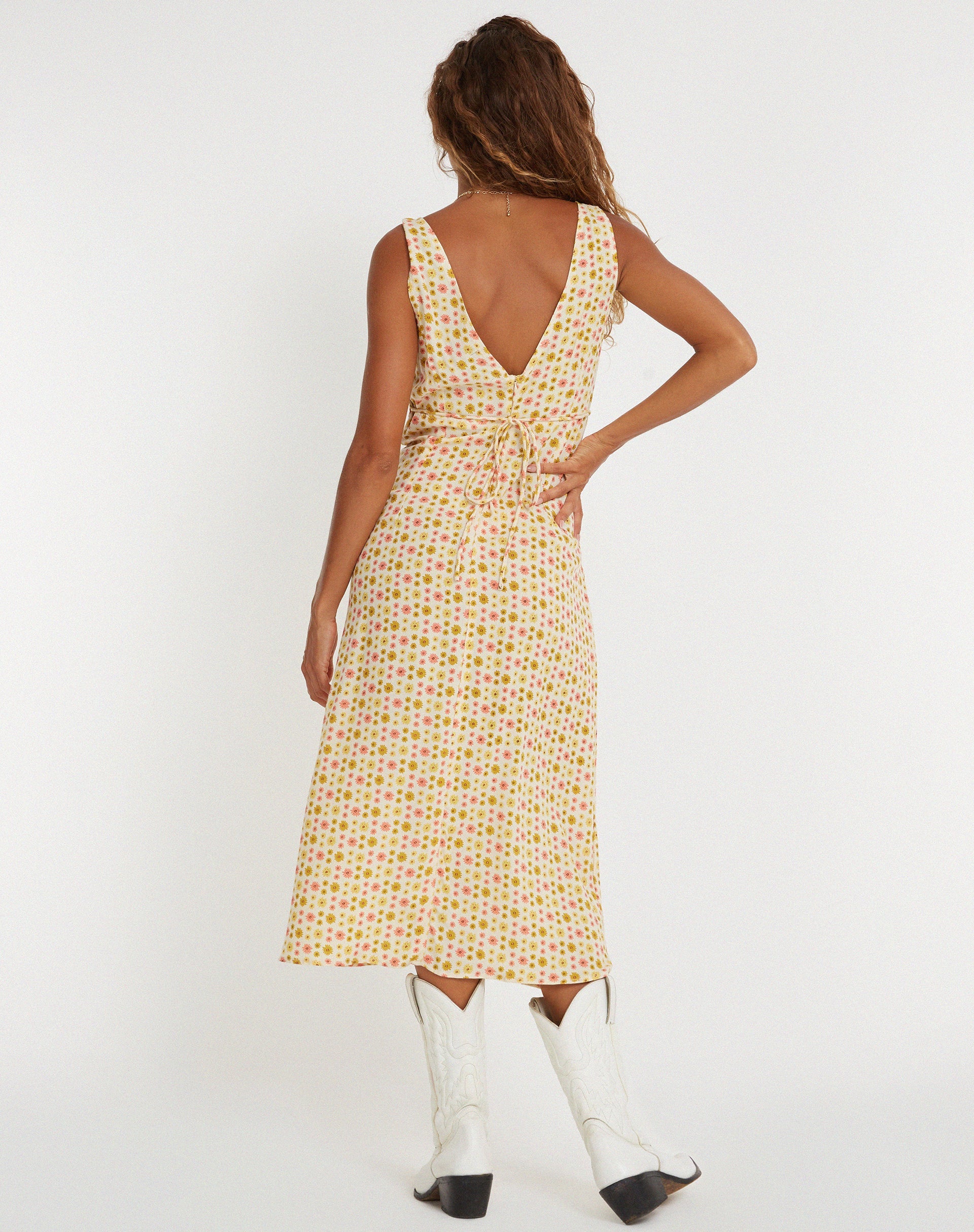 imagen de Lisheva Midi Dress in Daisy Chain Cream