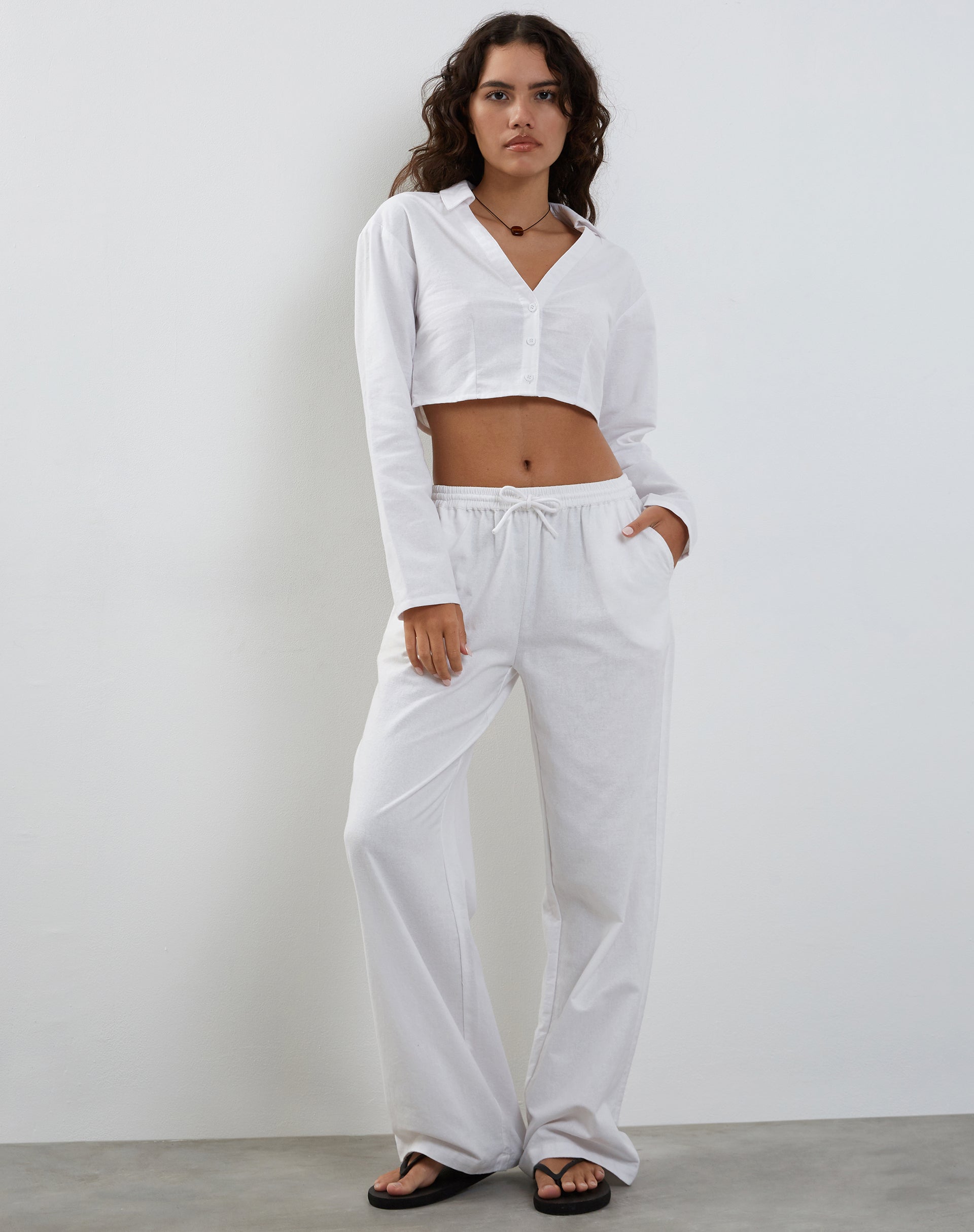 Imagen de la camisa Lyse Super Cropped en blanco