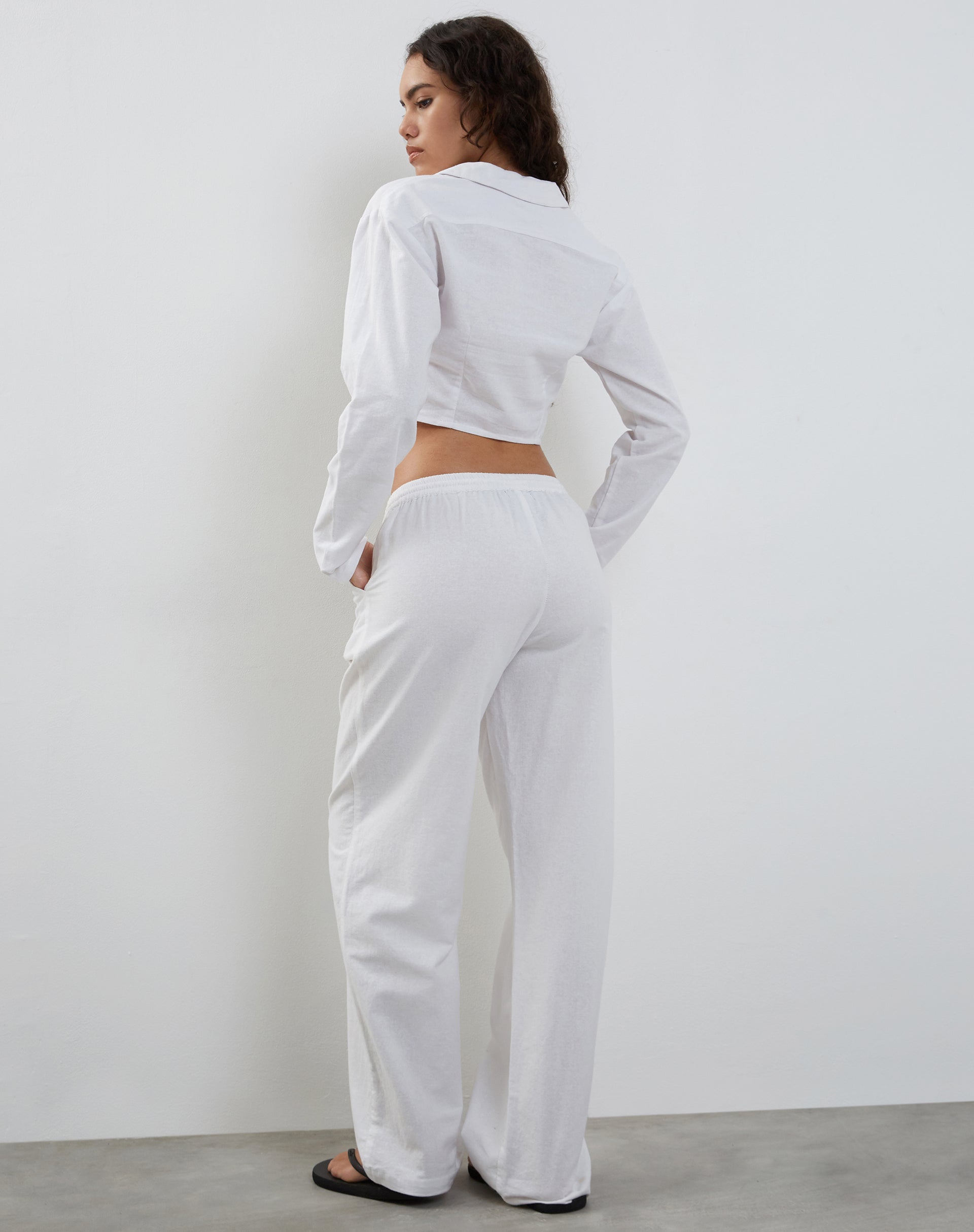 Imagen de la camisa Lyse Super Cropped en blanco