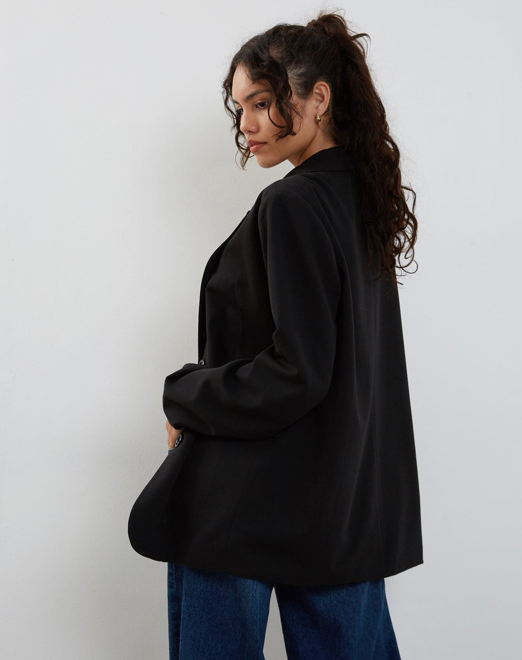 Blazer Maiwa en negro