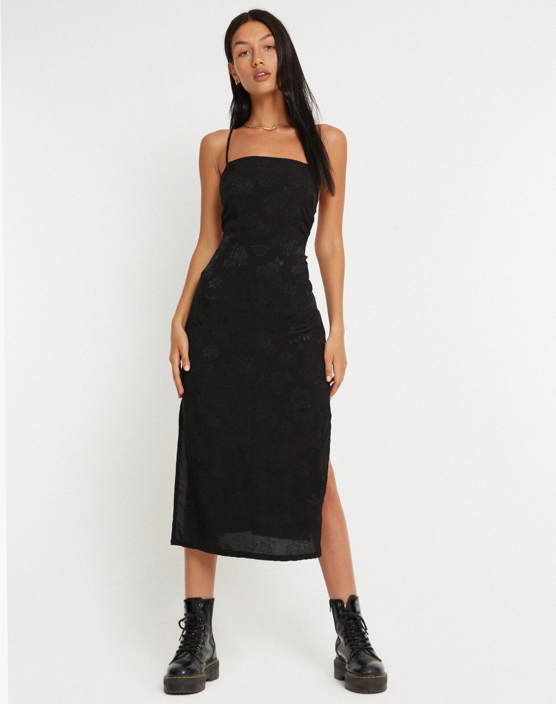 imagen de Nosita Midi Dress is Satin Rose Black