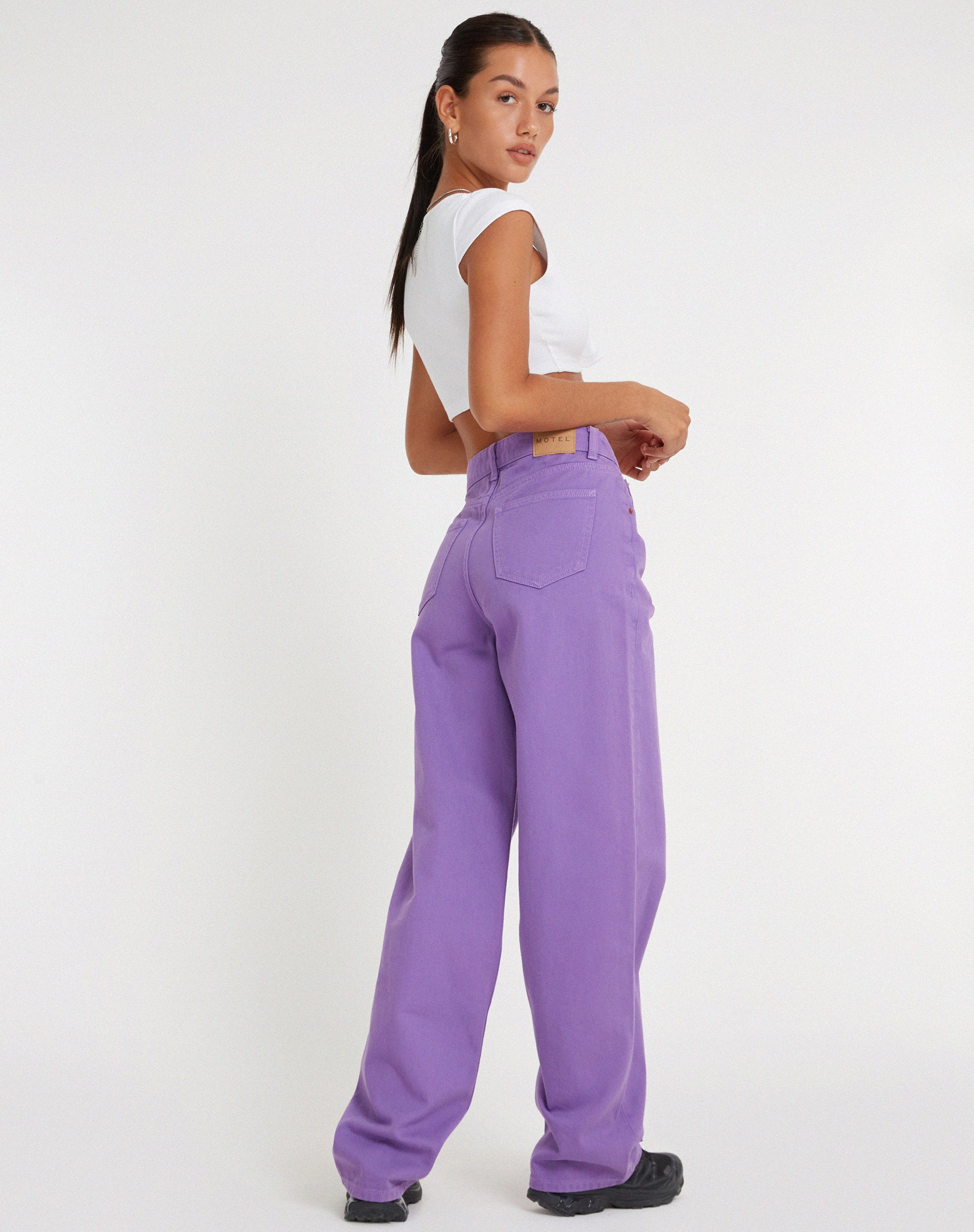 Imagen de Parallel Jeans en morado