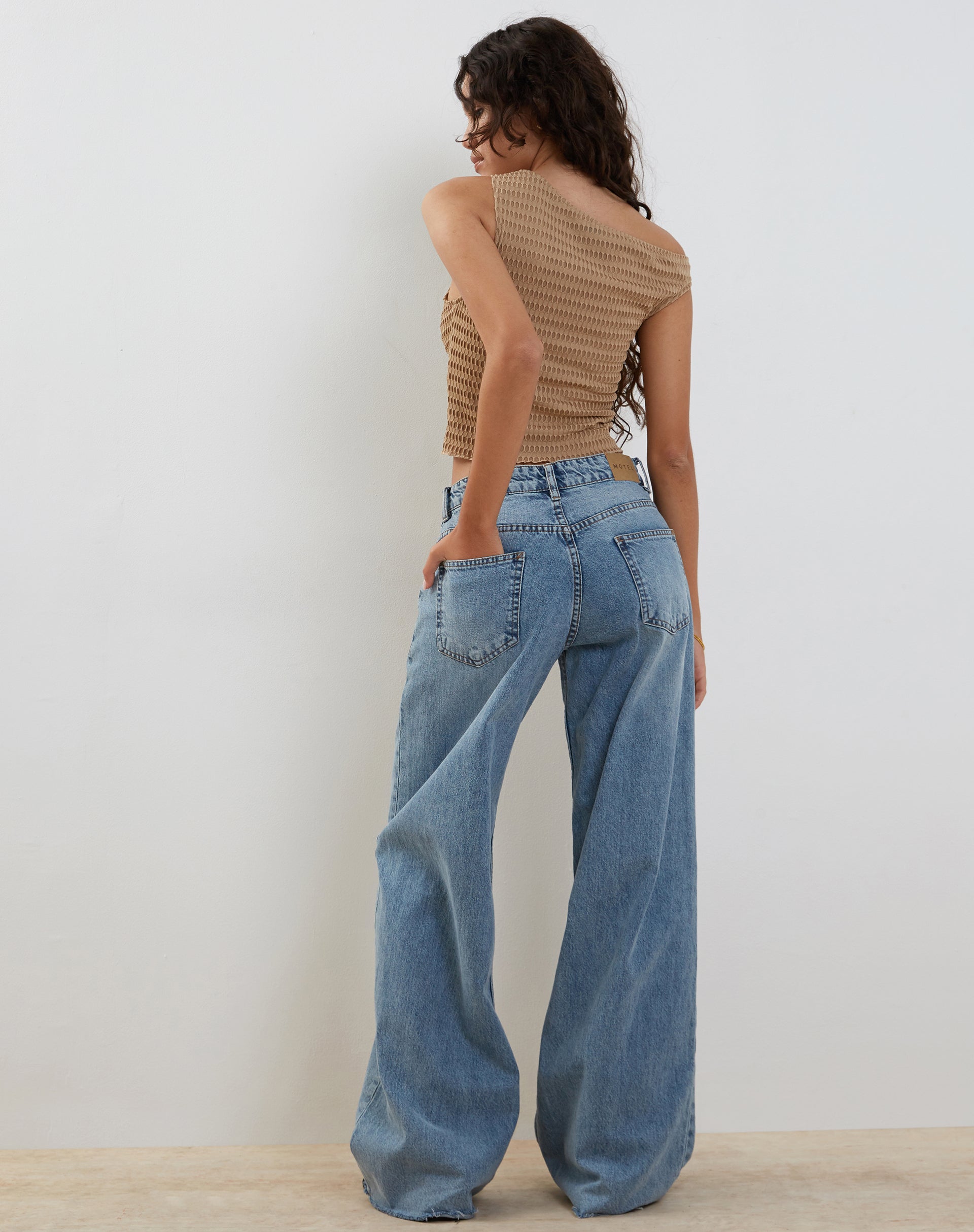 imagen de Peyton One Shoulder Waffle Knit Top en Avena
