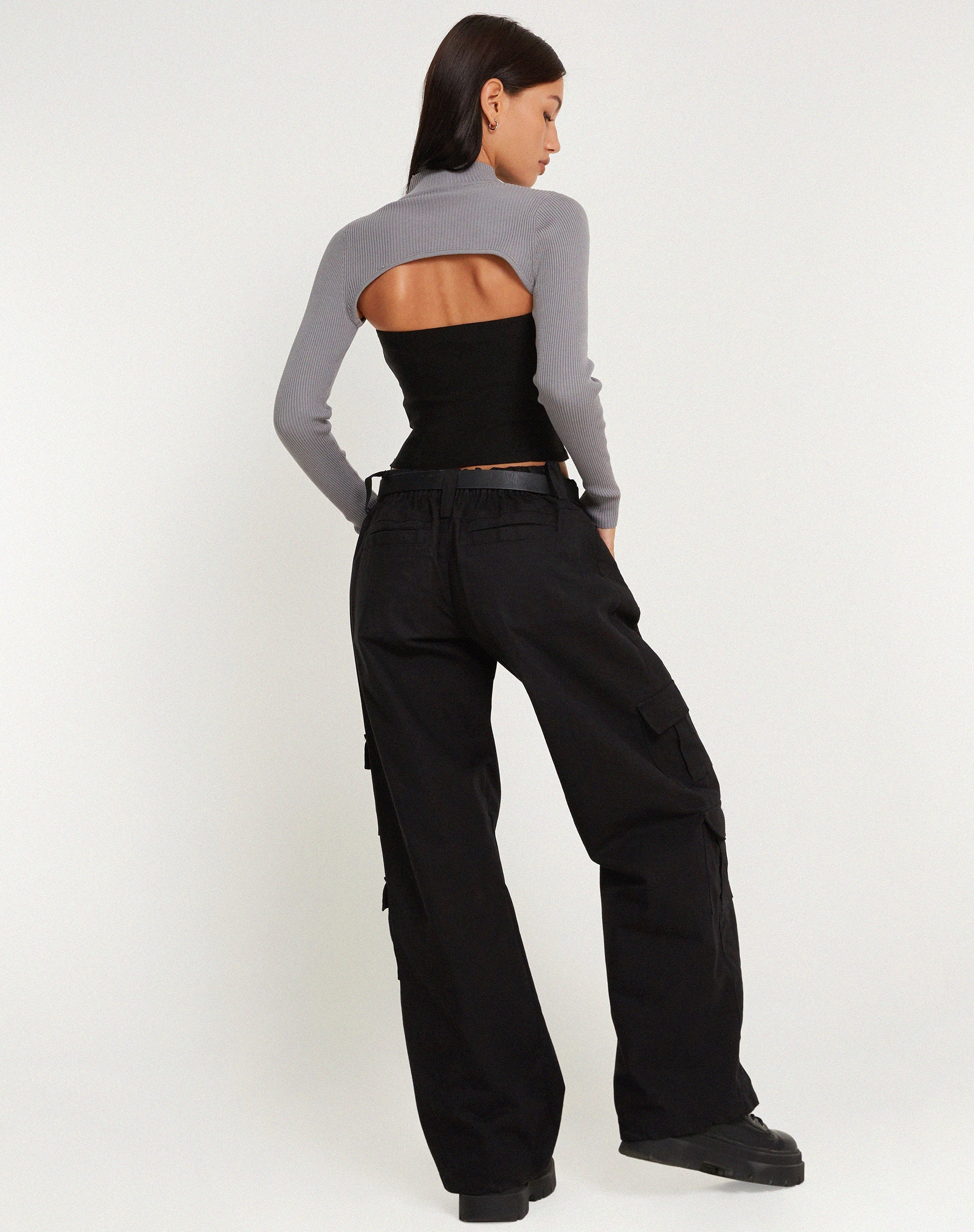 imagen de Renjana Long Sleeve Shrug Top en Flint Gray