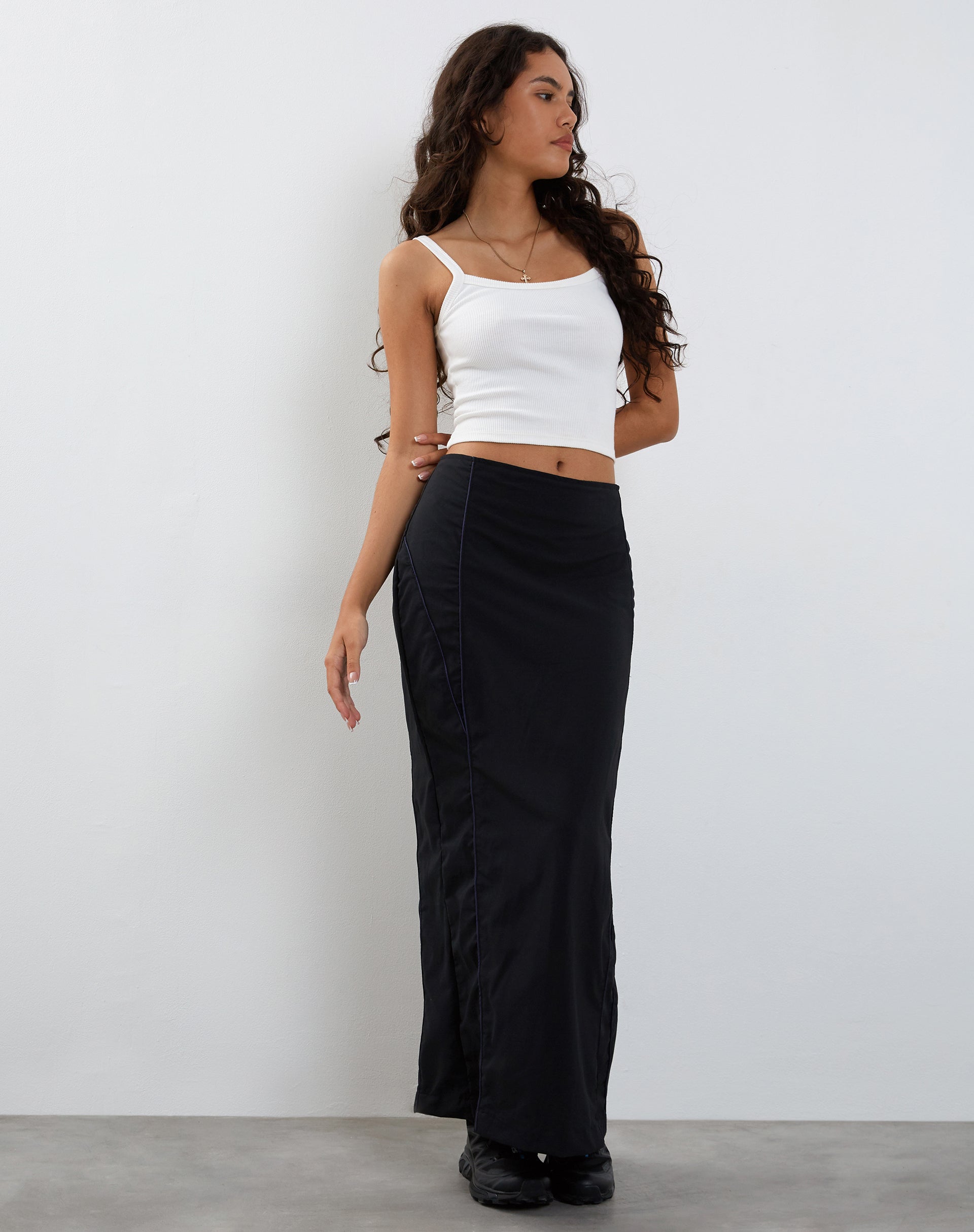 Imagen de Skyla Maxi Skirt in Charcoal