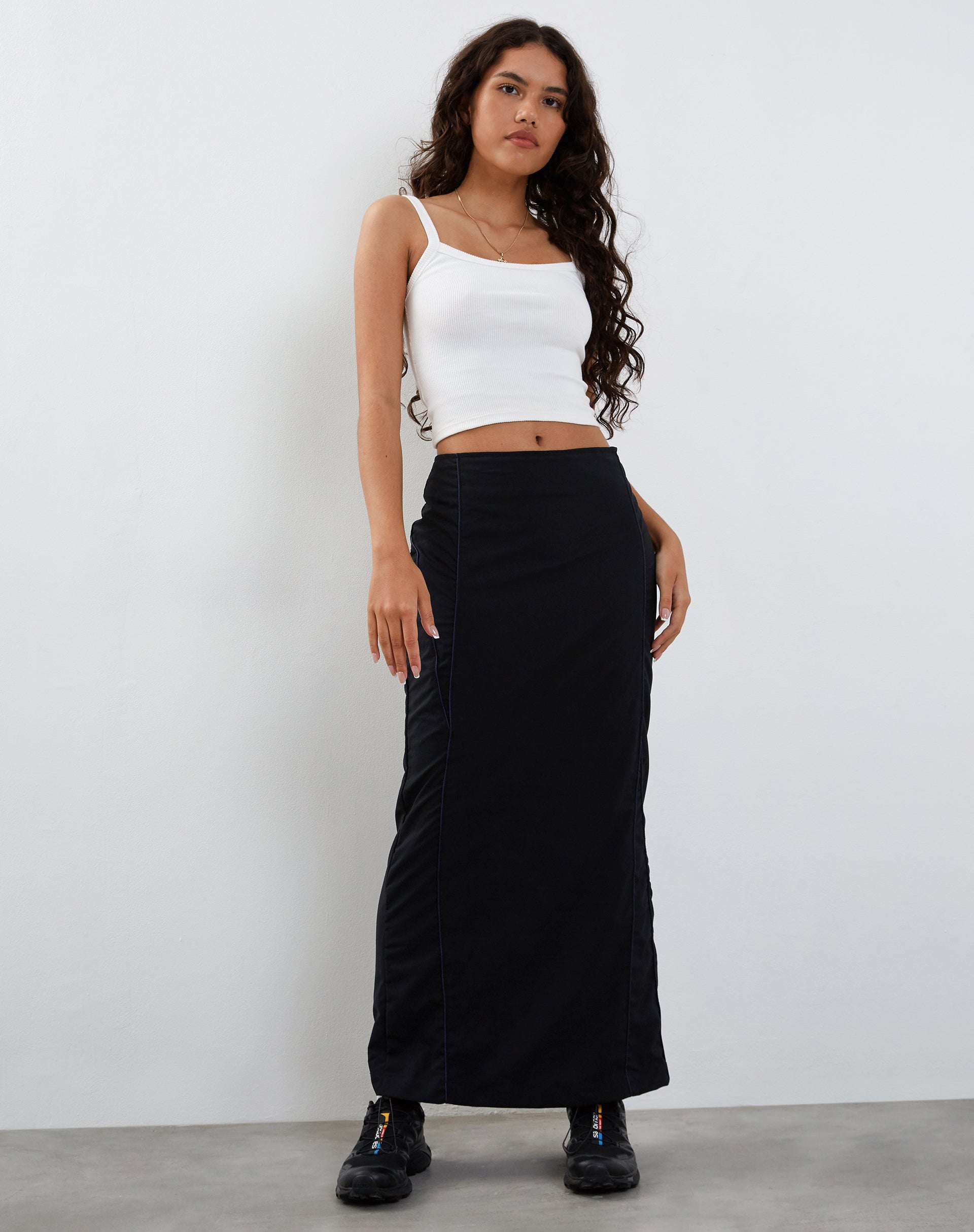 Imagen de Skyla Maxi Skirt in Charcoal
