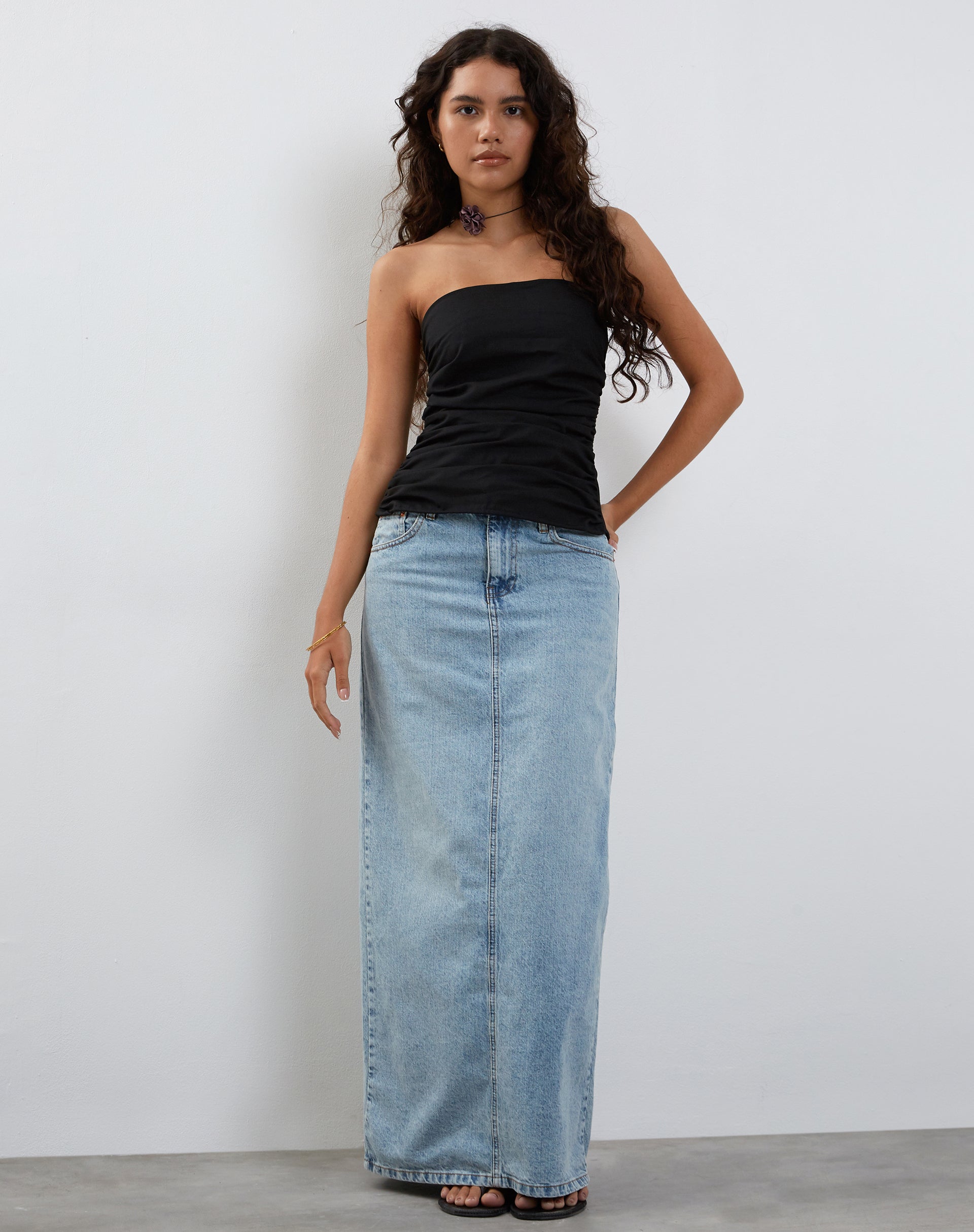 Imagen de Tahari Tie Back Longline Tube Top en Negro