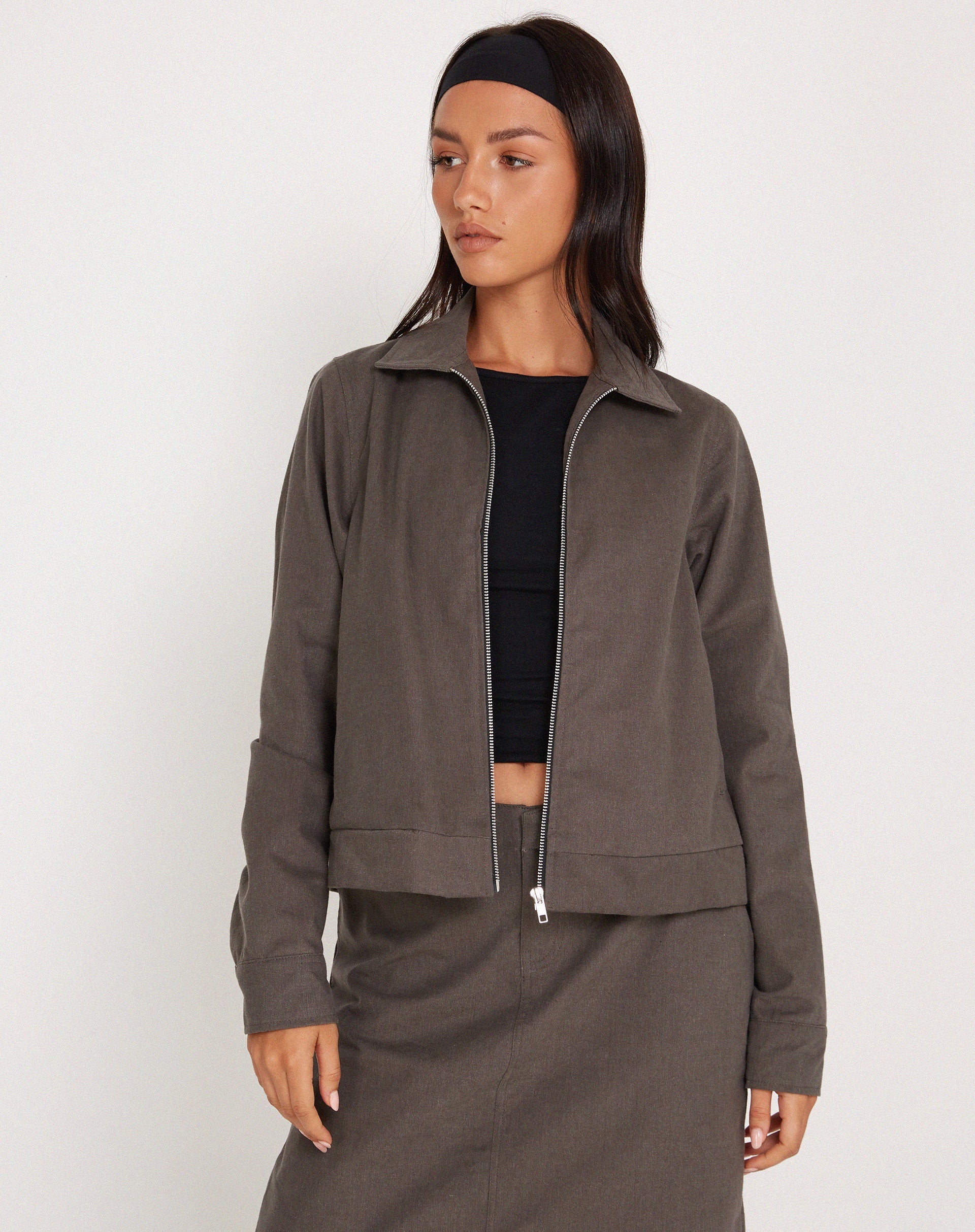 Imagen de la chaqueta Tumbas en gris oscuro