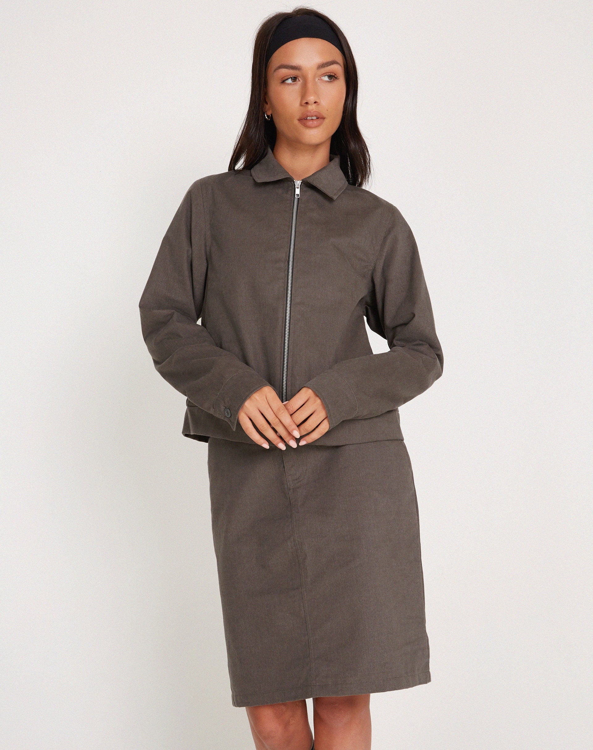 Imagen de la chaqueta Tumbas en gris oscuro