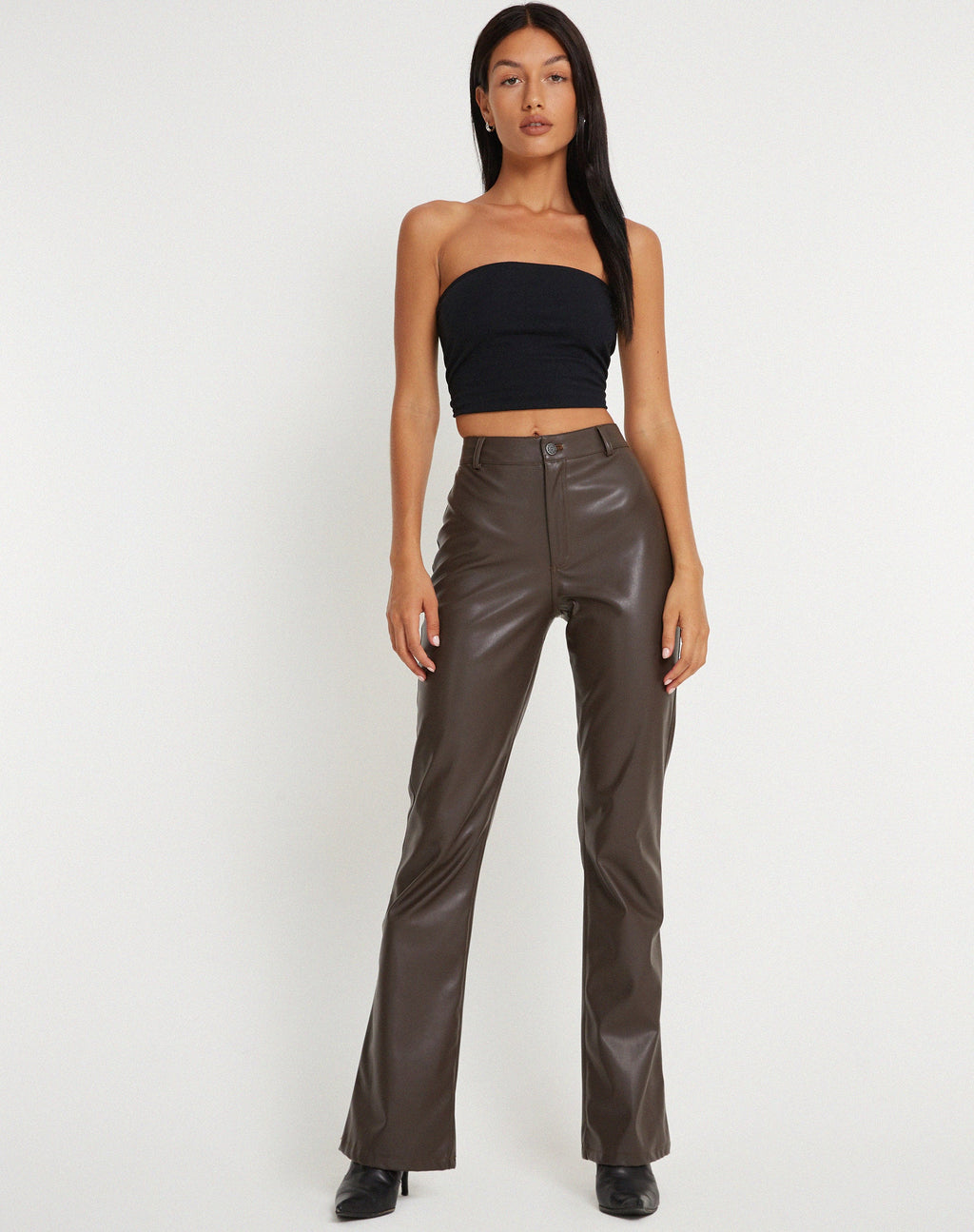 Pantalón Zoven en Pu Chocolate Oscuro