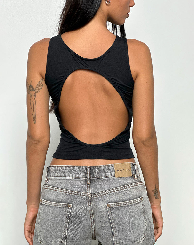 Image of Rocio Camiseta de tirantes sin espalda y cuello alto en negro