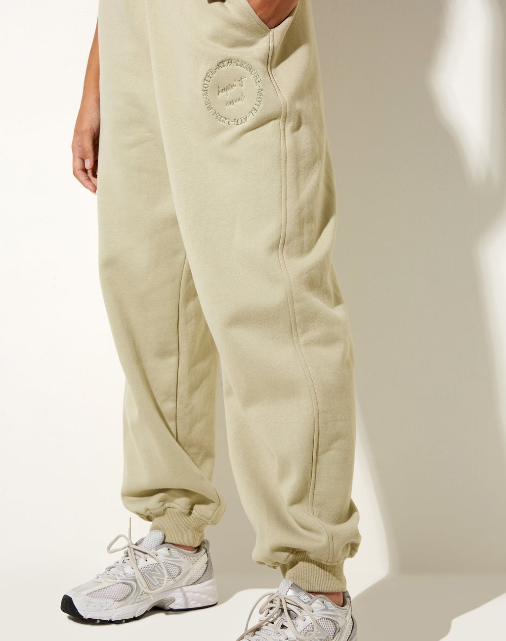 Jogger Roider en verde pastel Keepin It Casual