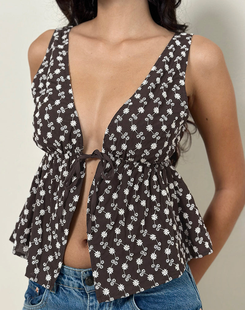 Imagen de Rolia Tie Front Top in Floral Broderie Marrón